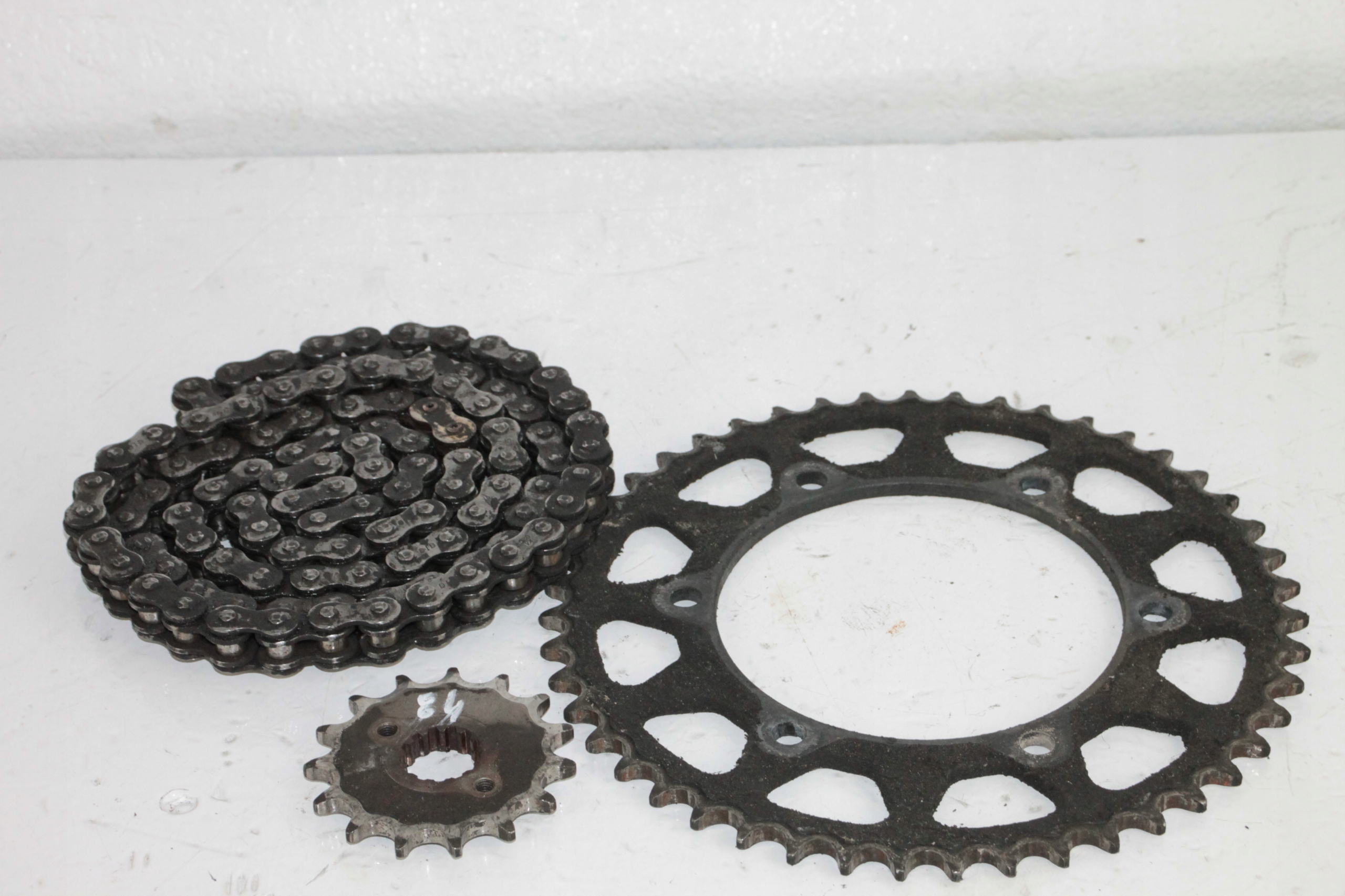 NX650 84 - HONDA DOMINATOR NX 650 ПРИВОД ЦЕПИ ЗВЕЗДОЧКИ