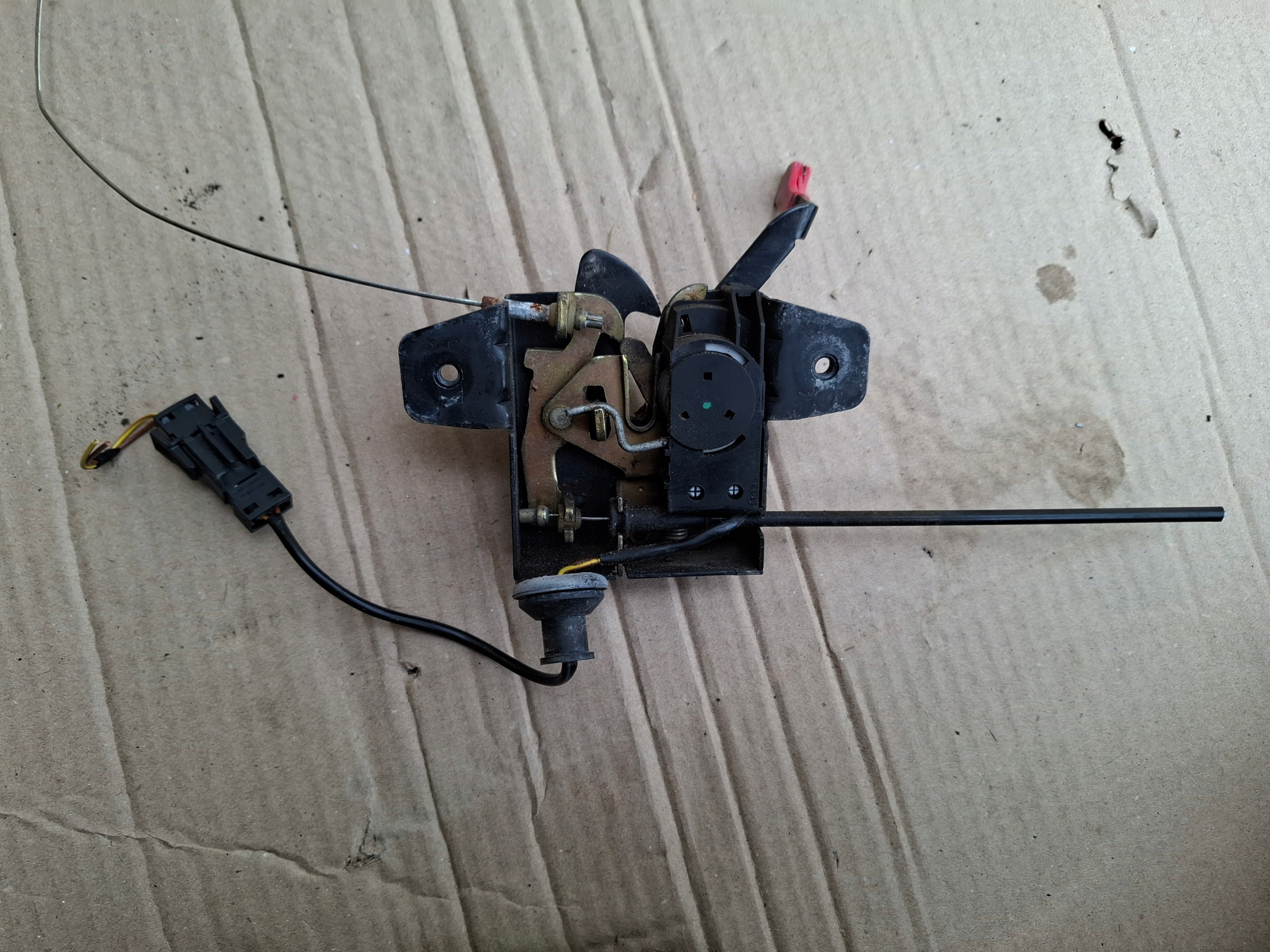PORSCHE BOXSTER 986 bonnet latch lock 99651105301