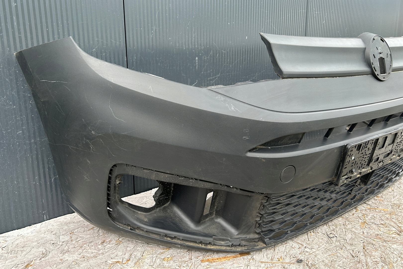 nárazník předek přední VW CADDY IV 2K7 20