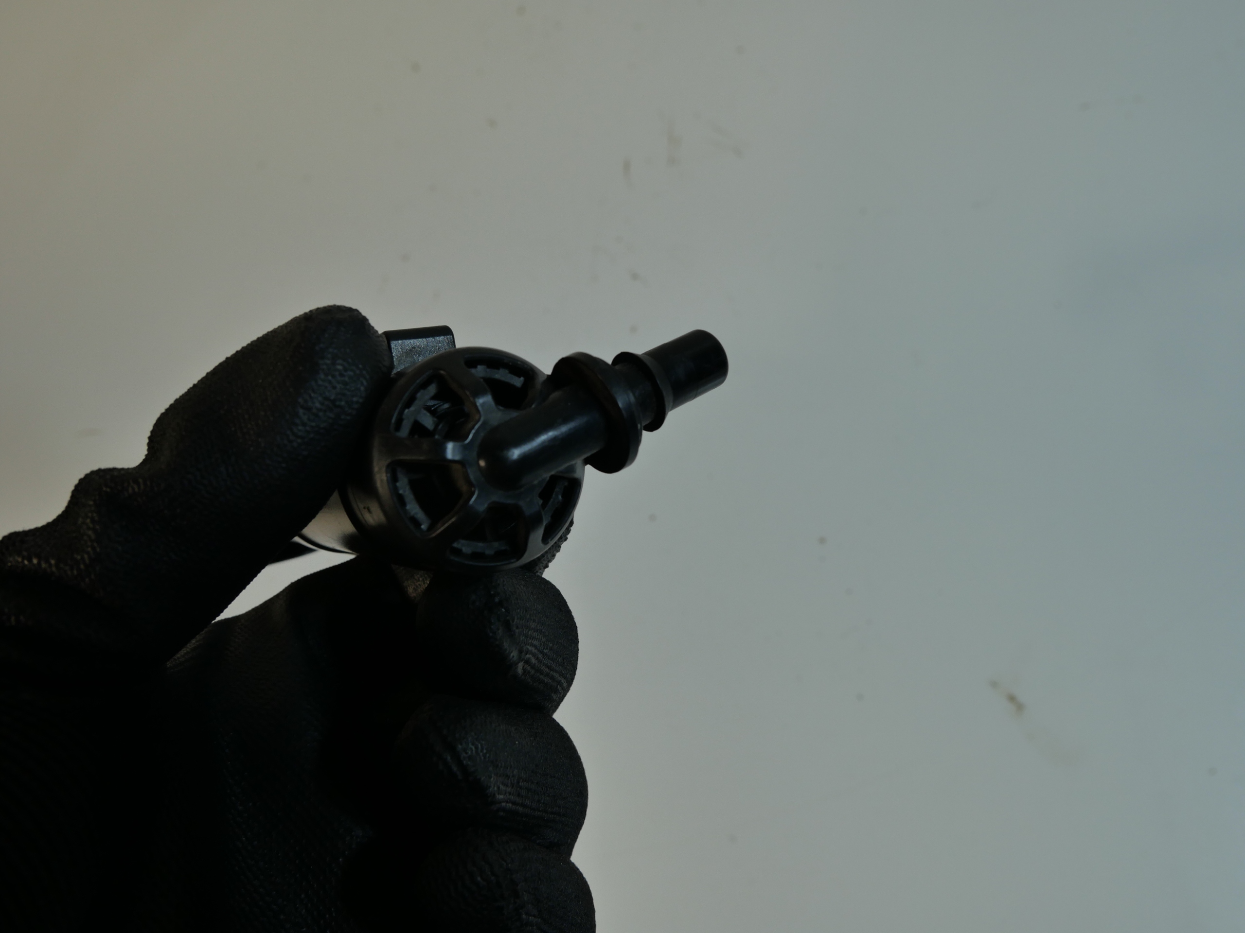 washer REFLEKTORA VW TOURAN 1T0955104B