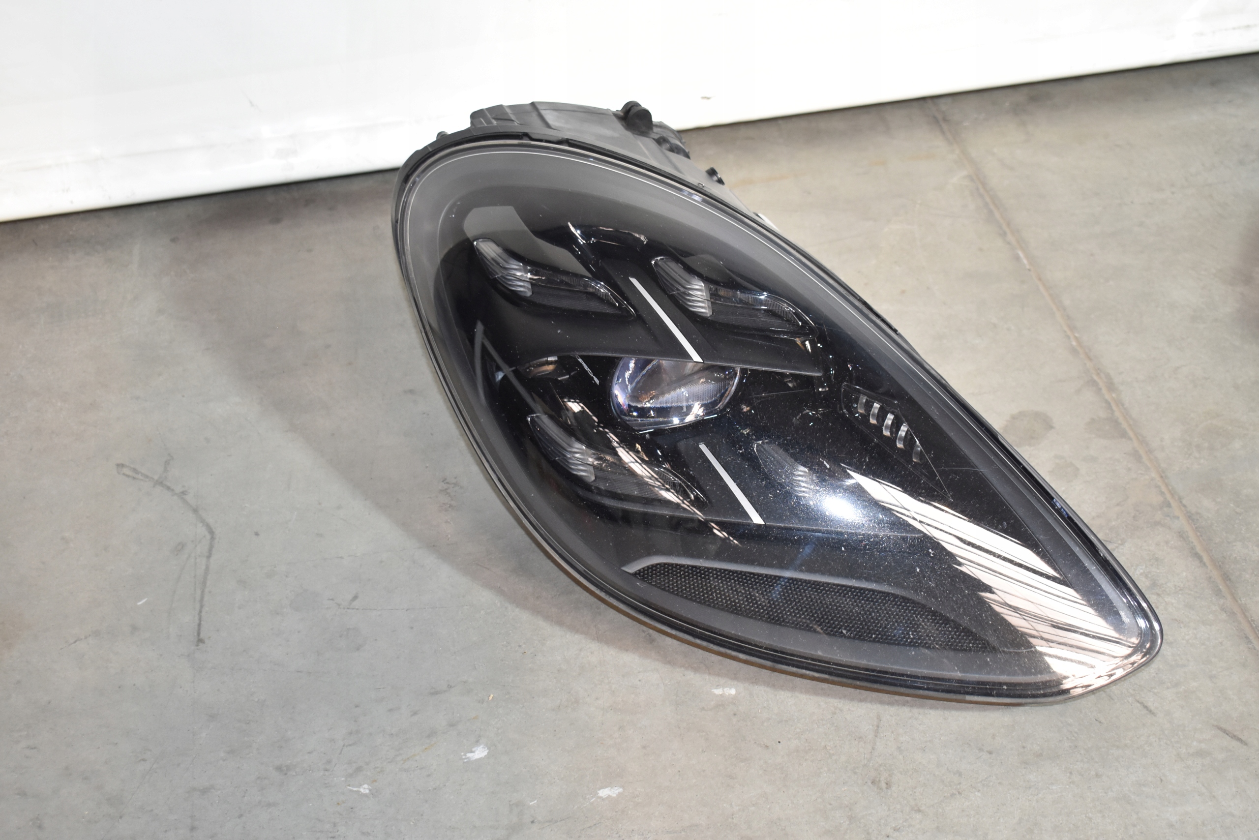 IDEALNA KPL. light front right PORSCHE PANAMERA 971 MATRIX + MODULY 1