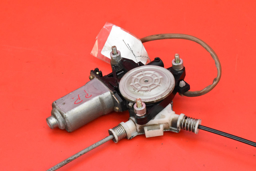 window regulator right front EU CM010410 MAZDA PREMACY 1 and CP 99-01