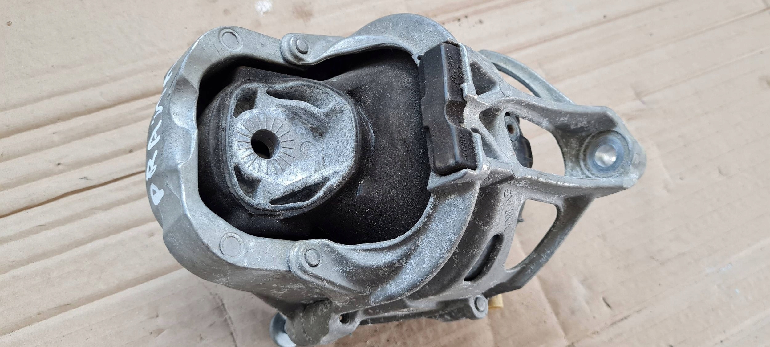 A6 C8 4K engine mount console right 2.0 TDI 4M0199372FS A7 4K