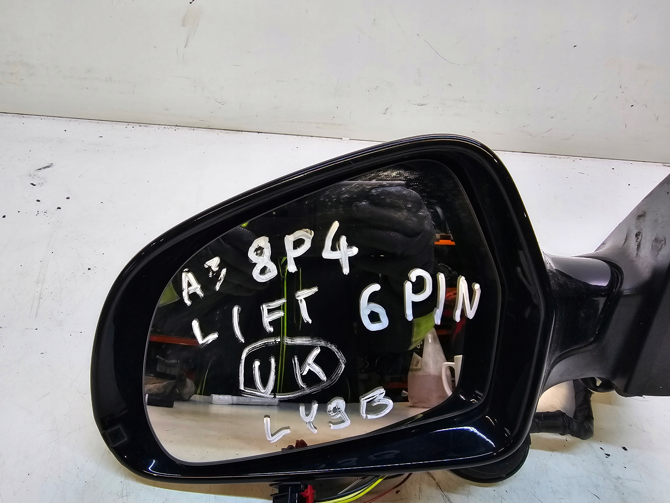 mirror left front AUDI A3 8P LIFT LY9B 6PIN UK