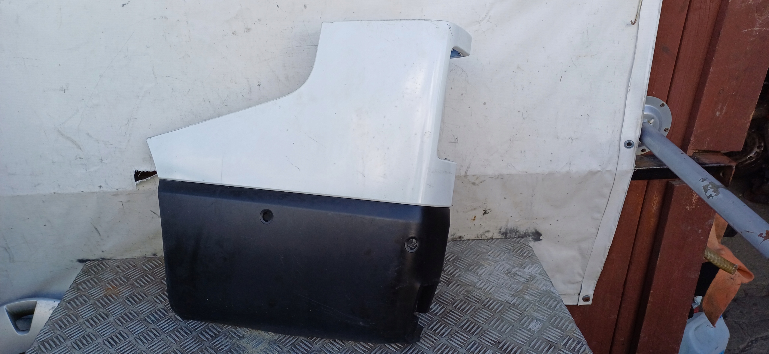 RENAULT TRAFIC III corner left rear part