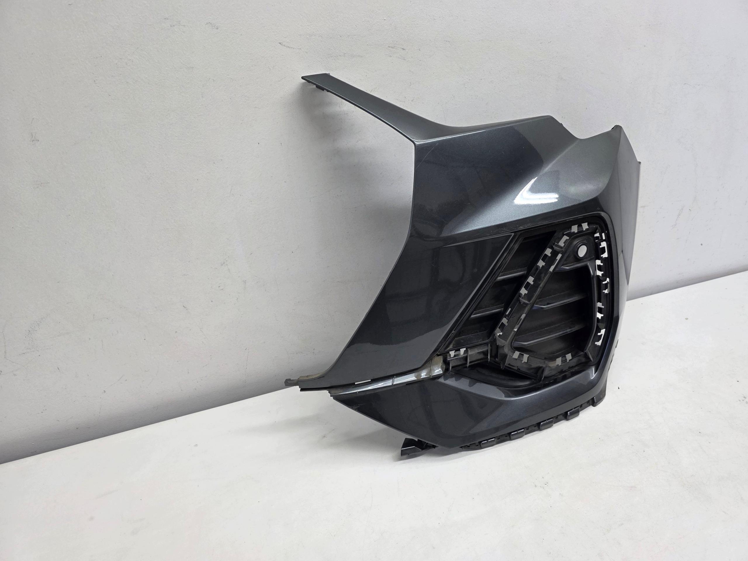 AUDI Q3 2 II 18- 83A S-LINE corner of a bumper left front original