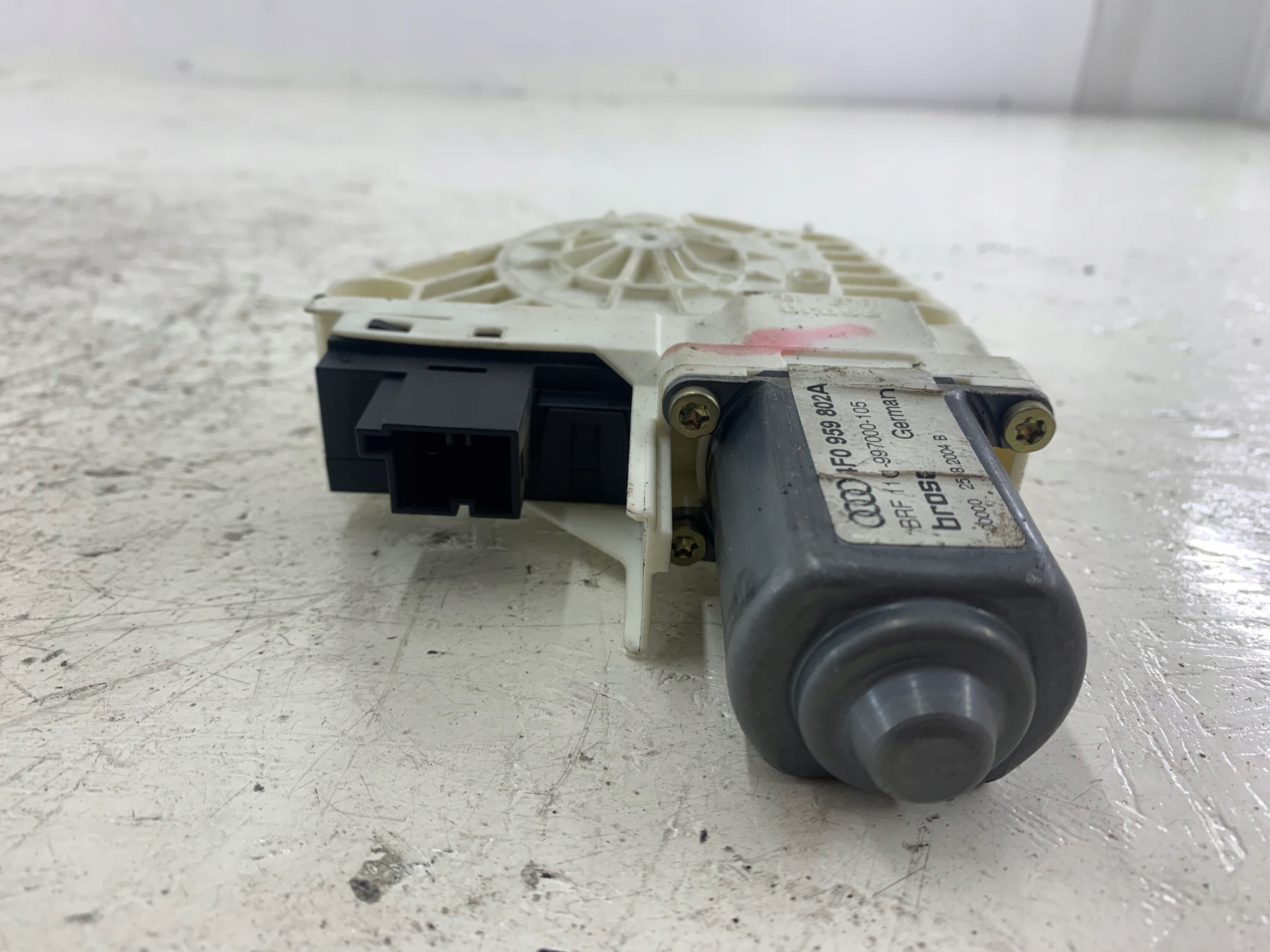 AUDI A6 C6 mini motor windows right rear part 4F0959802A