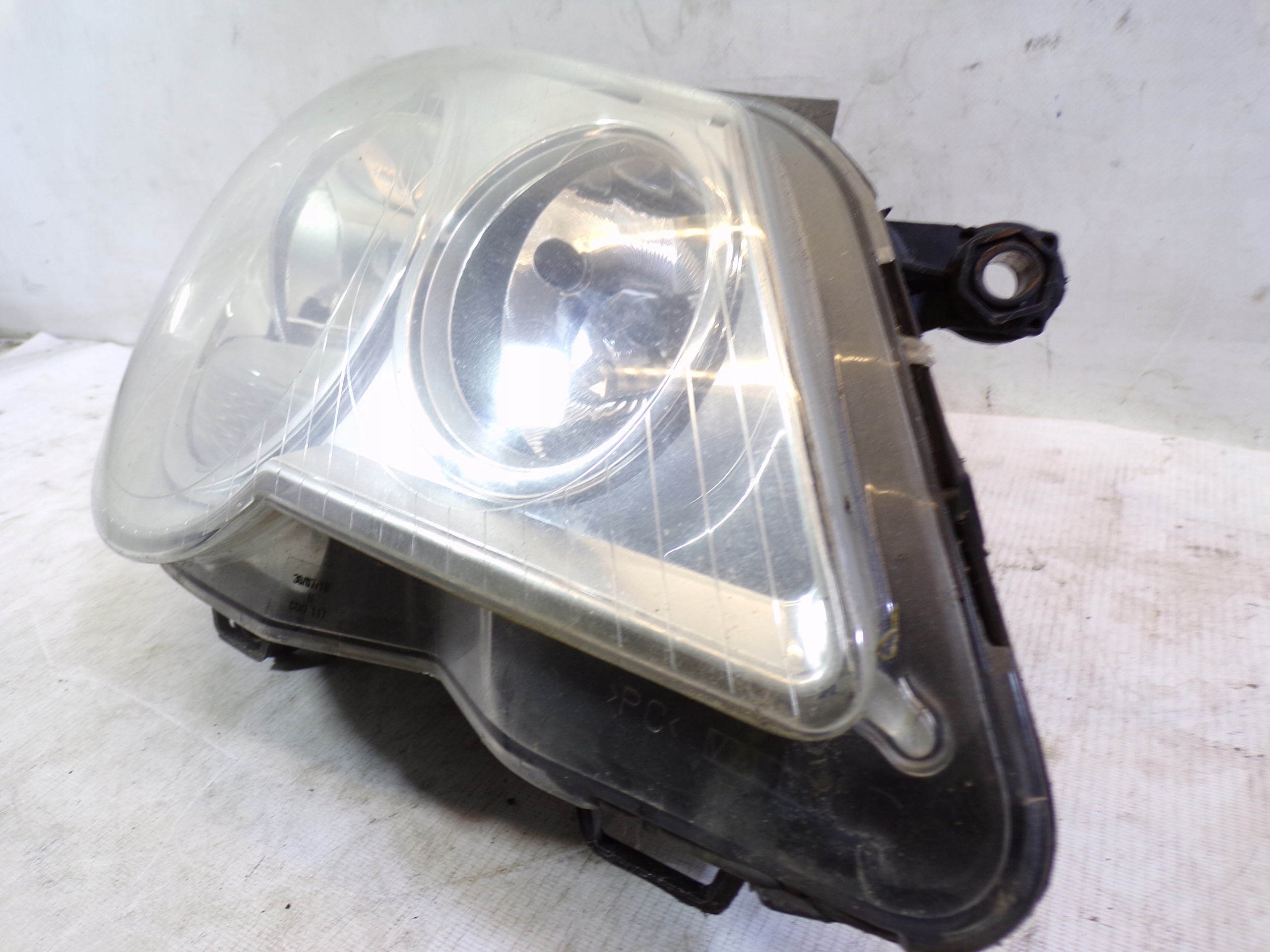 light front front right VOLKSWAGEN POLO 9N LIFT (2) (K1)