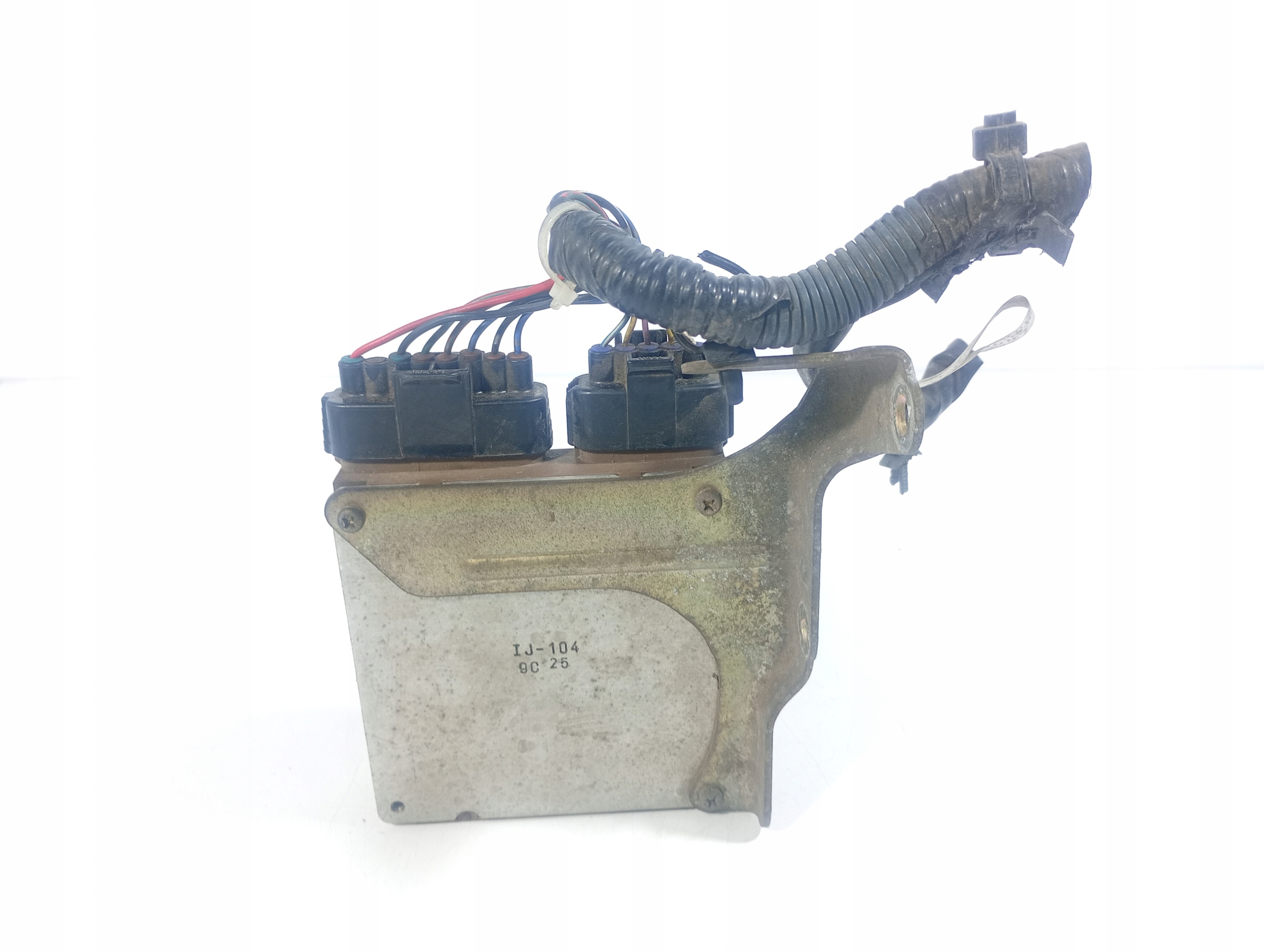 Nissan X-Trail T30 01-05 computer control unit WTRYSKIWACZY OE 227108H810