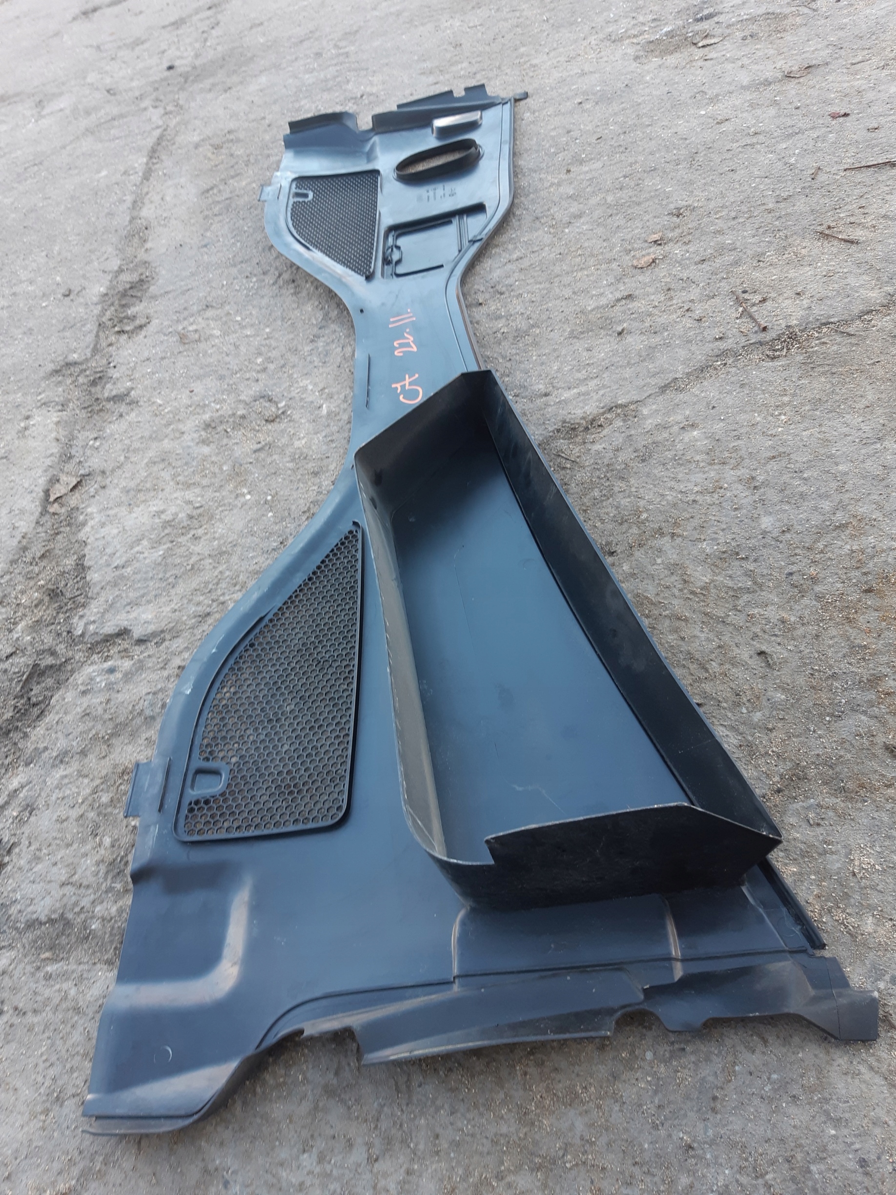 AUDI A6 C7 torpedo RYNNA under the window 4G8819447D