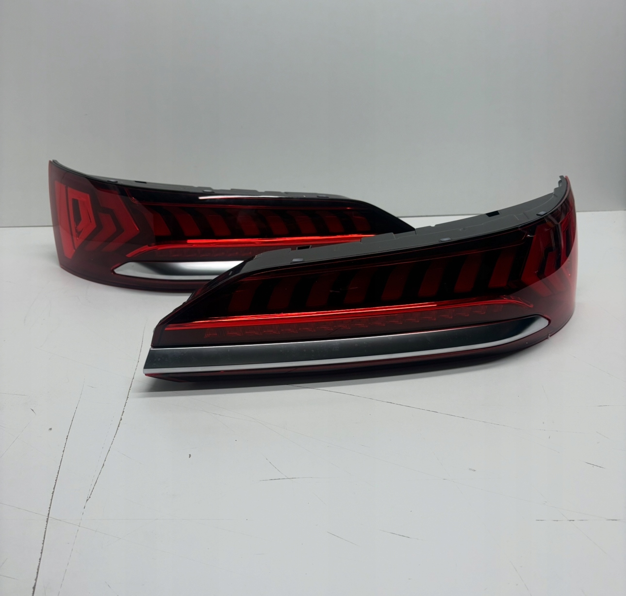 Komplet lamp tył Audi Q7 4M Lift Matrix USA