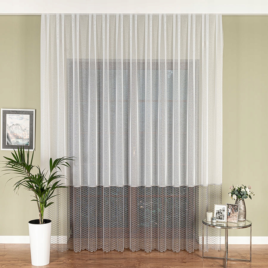 Mg Záclona 81778 Enzo biela so širokou Sivou Gipiurou 500x250 s páskou