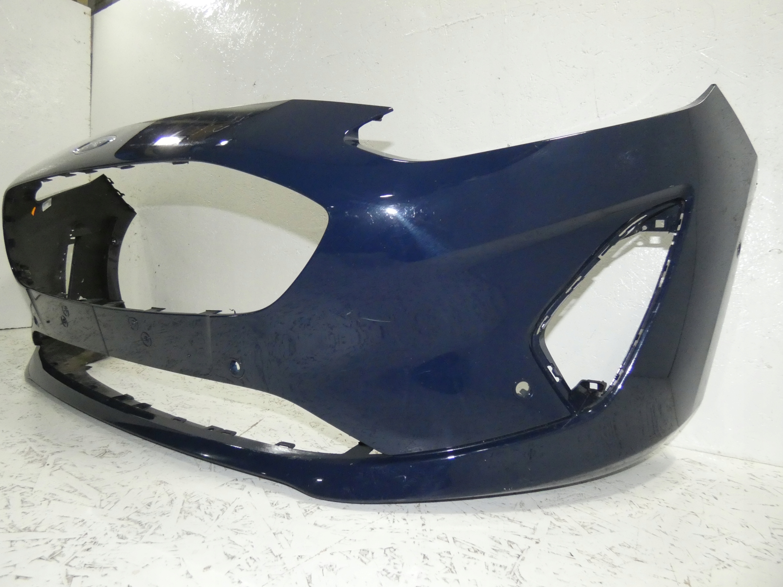 Ford Fiesta MK8 nárazník předek přední