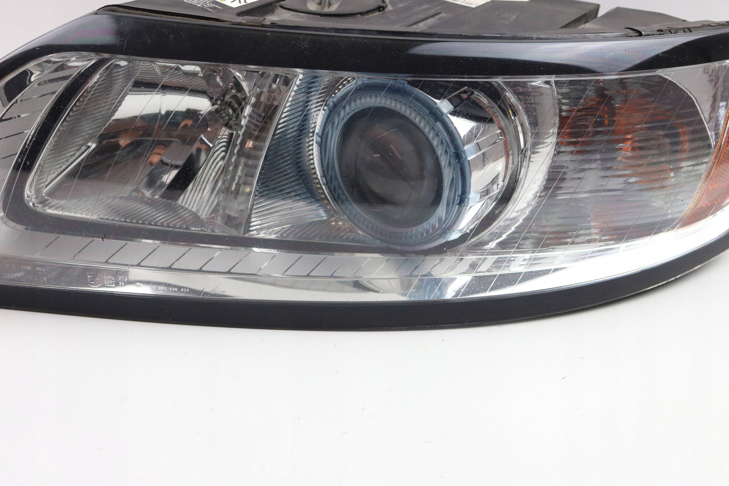 VOLVO V50 LIFT light front left front XENON 0301237271 31299587 EUROPA