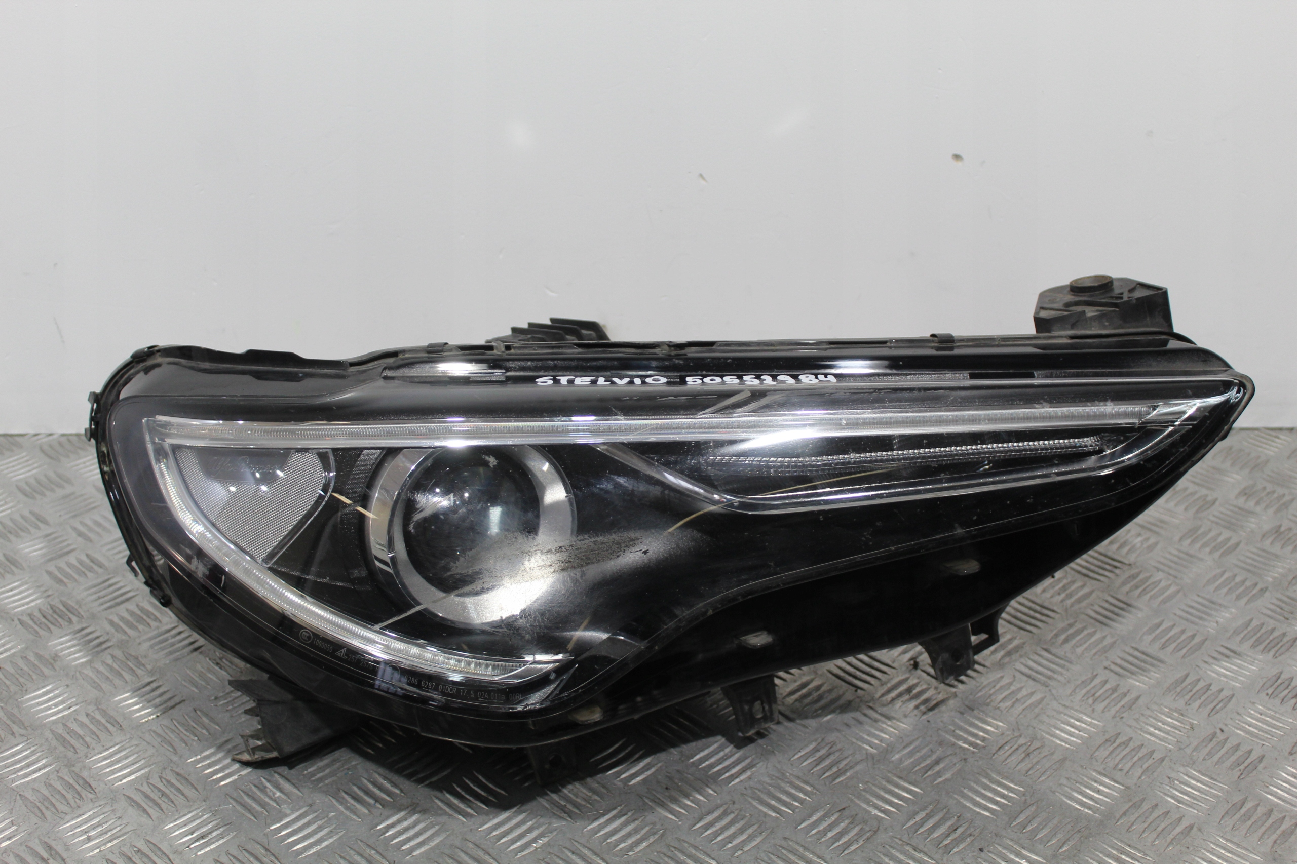 light right front XENON STELVIO 50552984