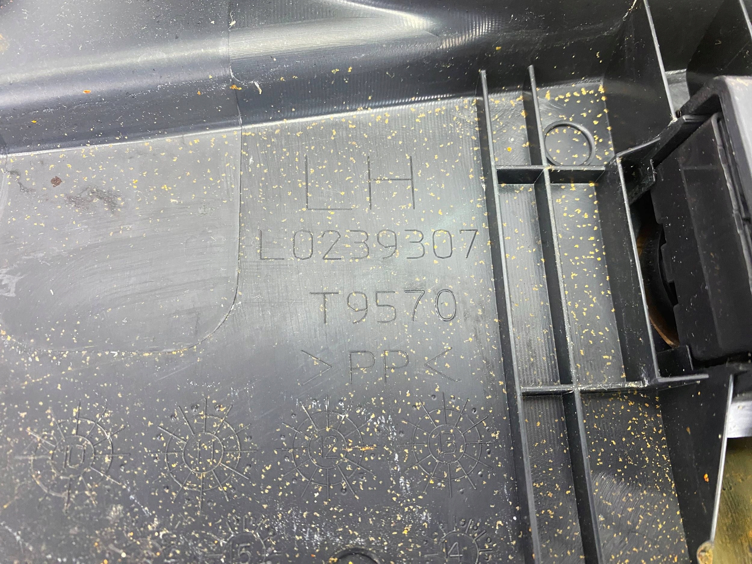 Panel Regulations- SITZ Dodge Challenger 2015+