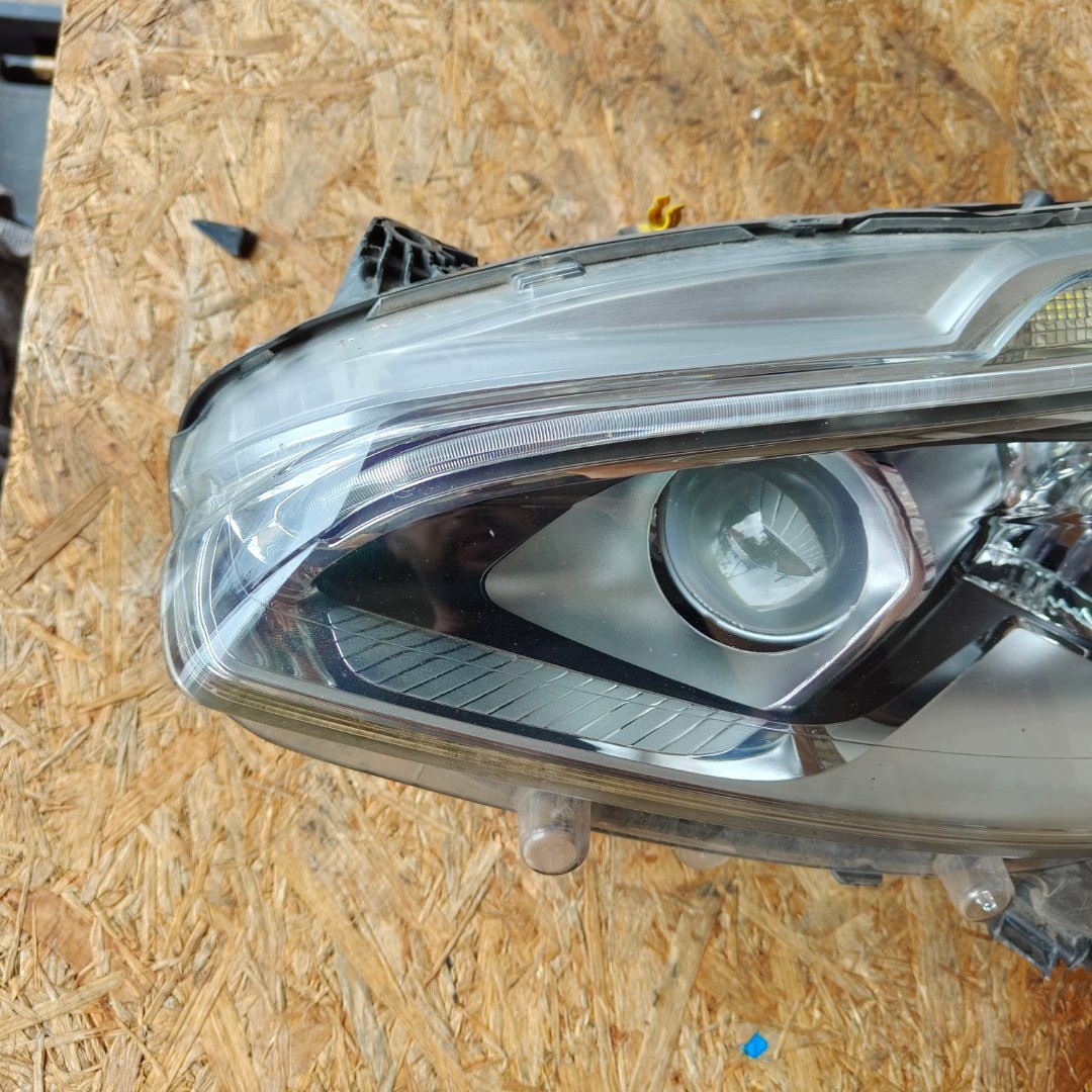 REFLEKTOR left front PEUGEOT 208 and LIFT light LED H7 9810805780