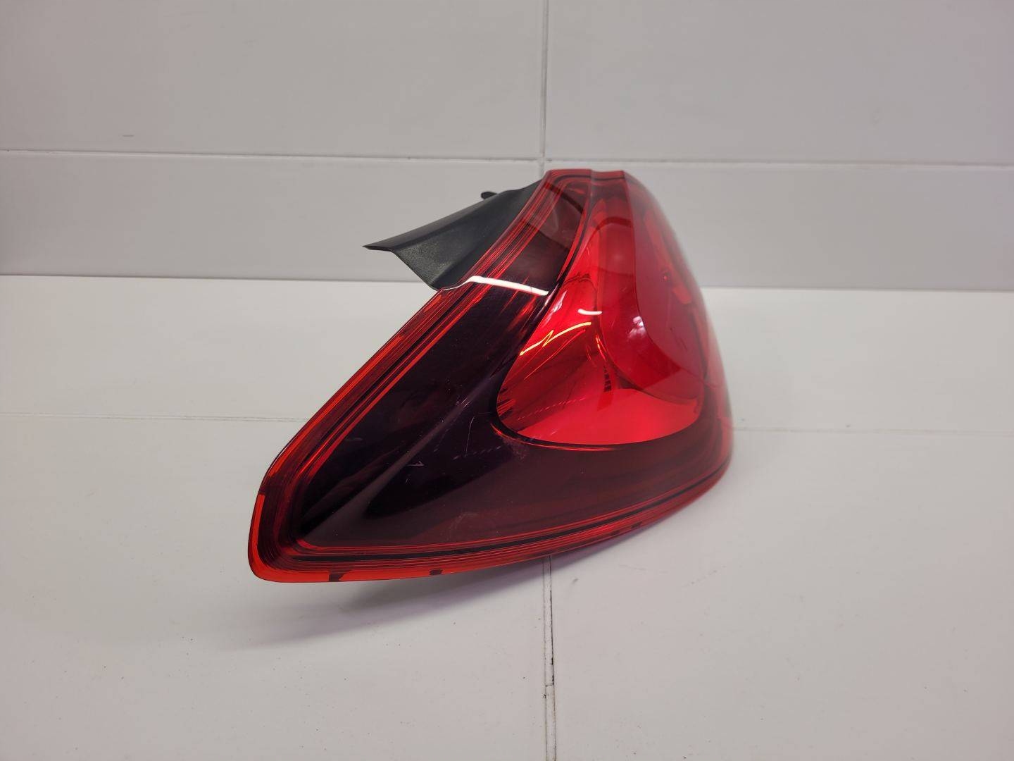 light rear left side Opel Corsa E 2016 39012621