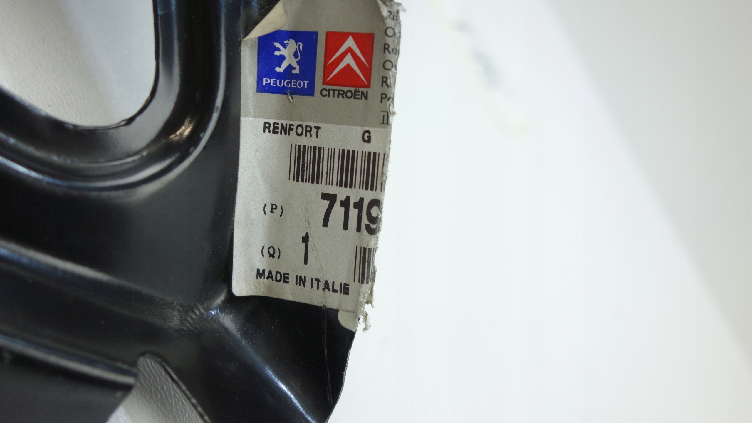 PEUGEOT BOXER II console mudguard left front 06- 7119AT