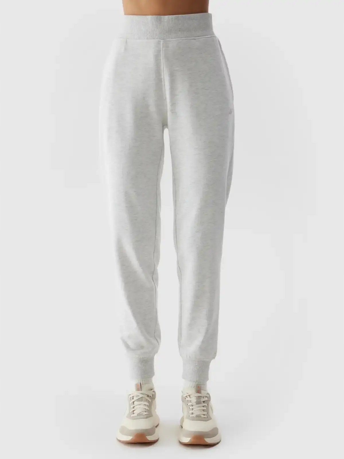 SPODNIE DRESOWE DAMSKIE 4F SPORTOWE DRESY BAWEŁNIANE Z KIESZENIAMI SS24F606 Nazwa koloru producenta 27M