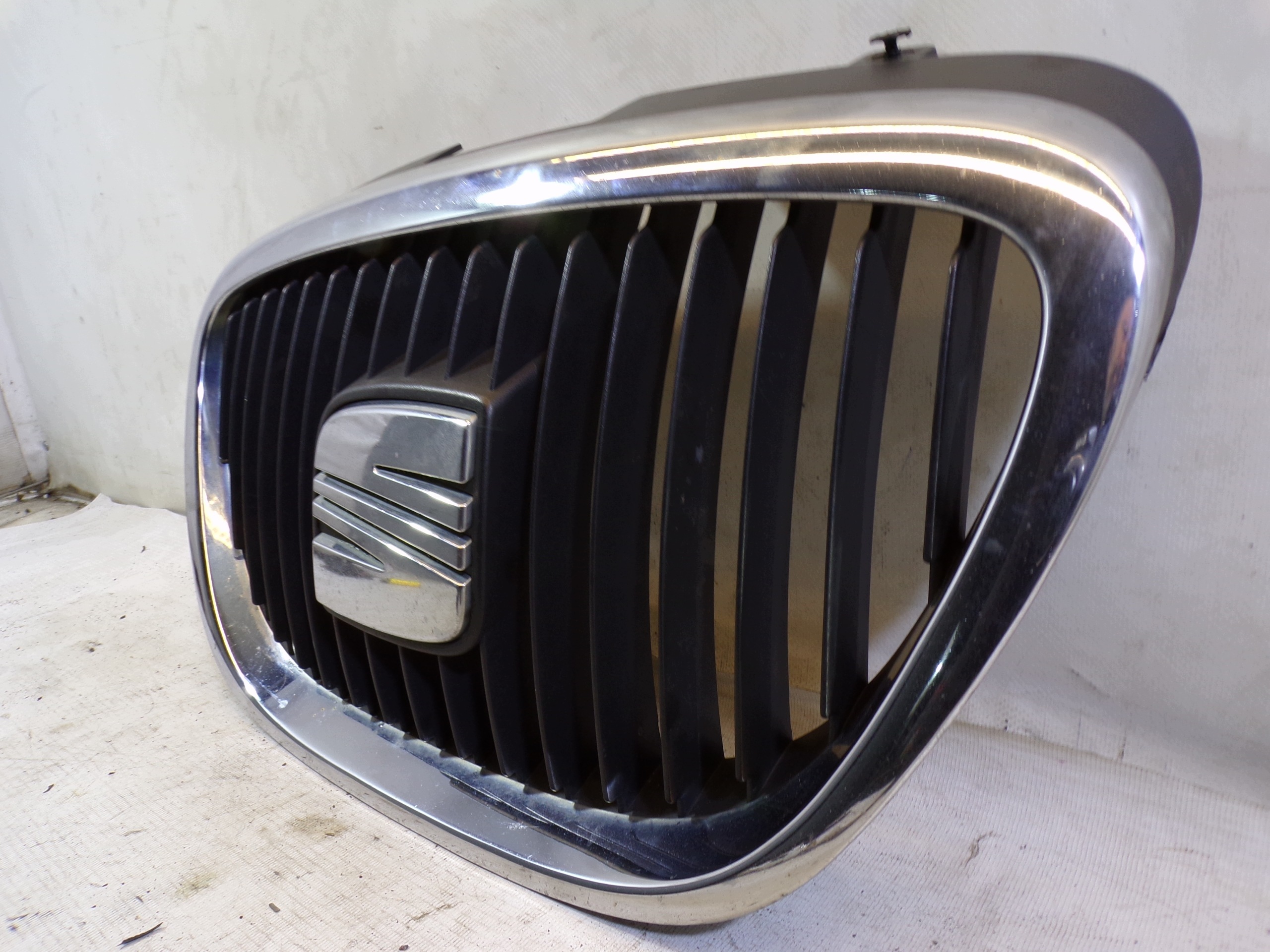grill grille radiator SEAT TOLEDO III ALTEA (K2)
