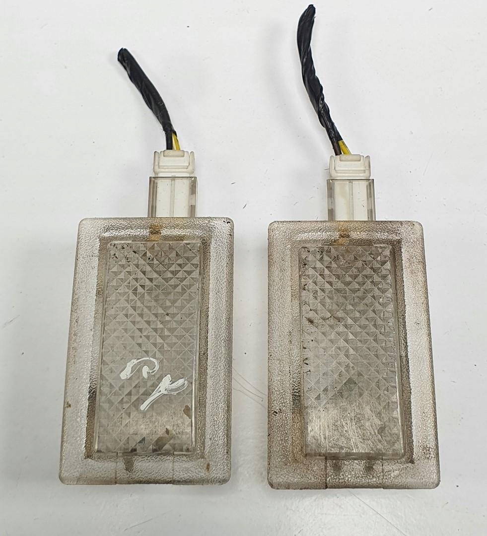 LAMPKA OŚWIETLENIE WNĘTRZA CHRYSLER 300C