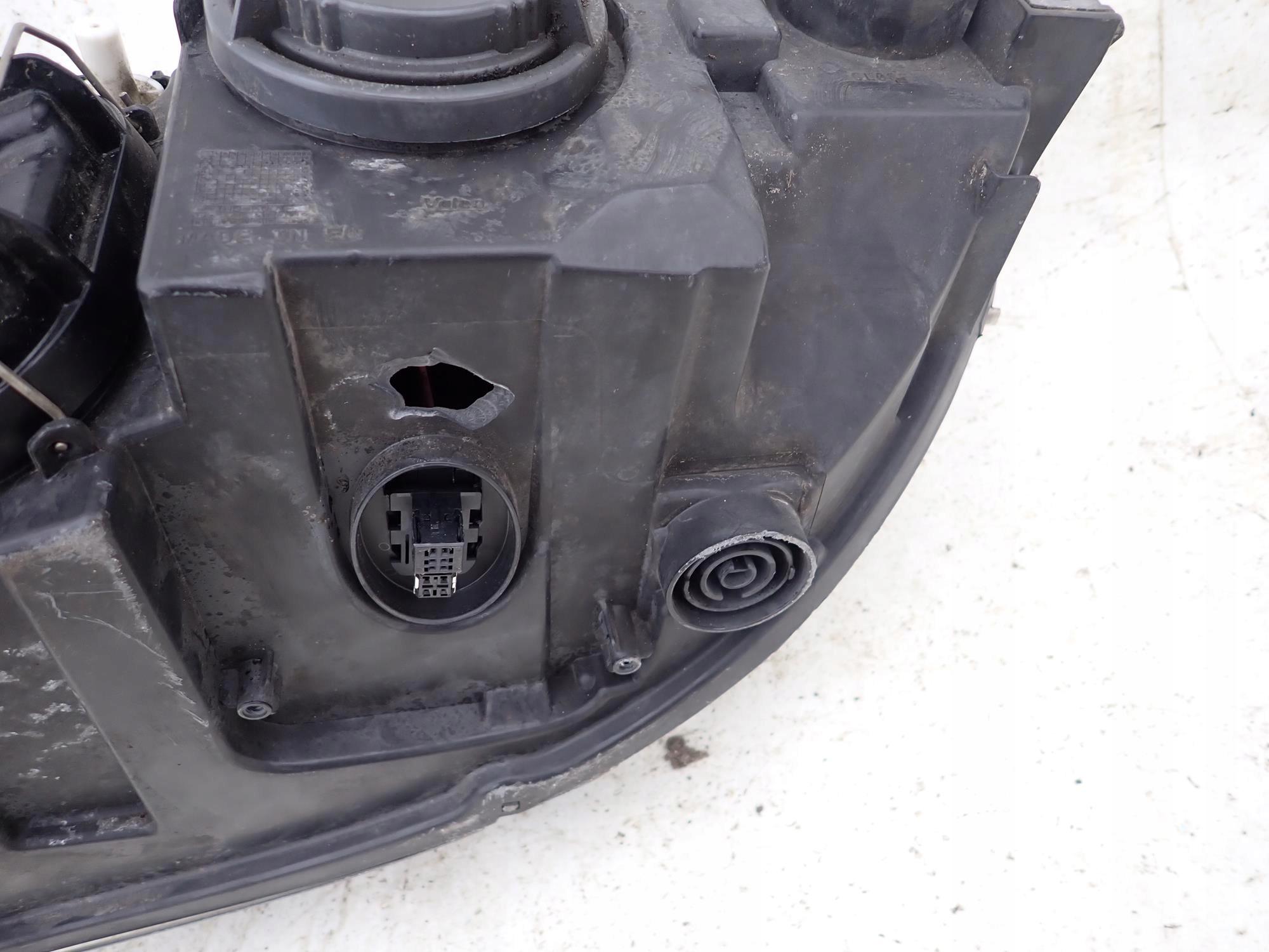 BMW X1 E84 09-12 light front front right XENON