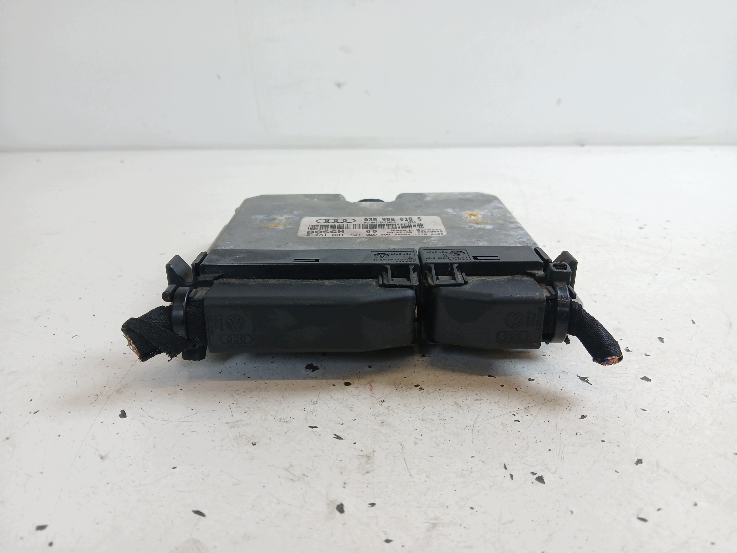 AUDI A4 B5 1.9 TDI control unit of the engine 038906018S