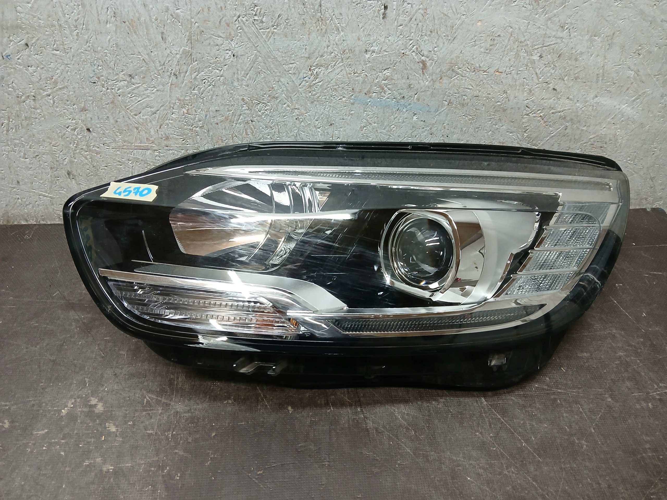 LAMPA PRZÓD LEWA RENAULT SCENIC IV 4 SOCZEWKA 260601603R