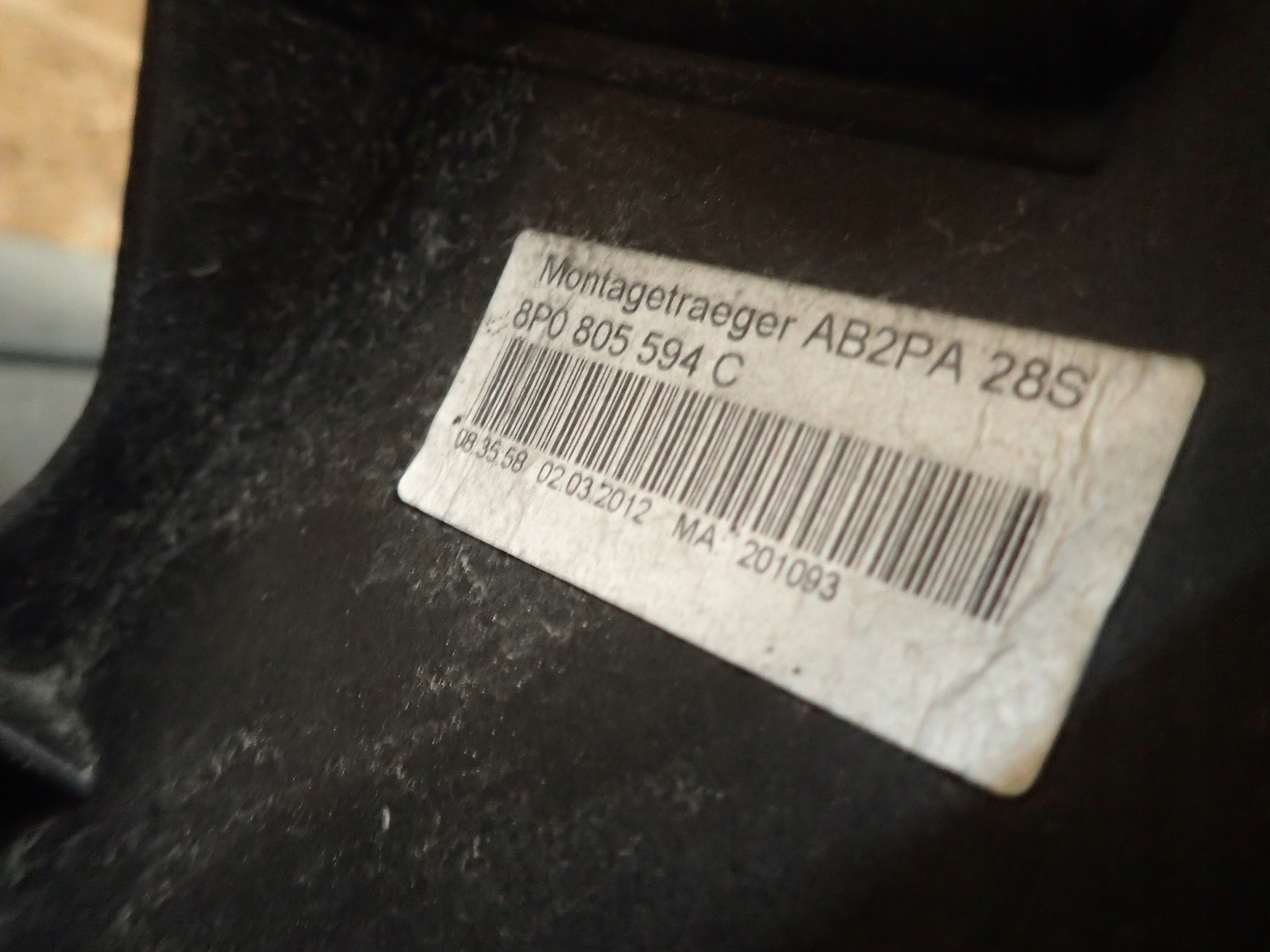 PAS PRZEDNI AUDI A3 LIFT 08-12 8P0805594C Typ samochodu Samochody osobowe