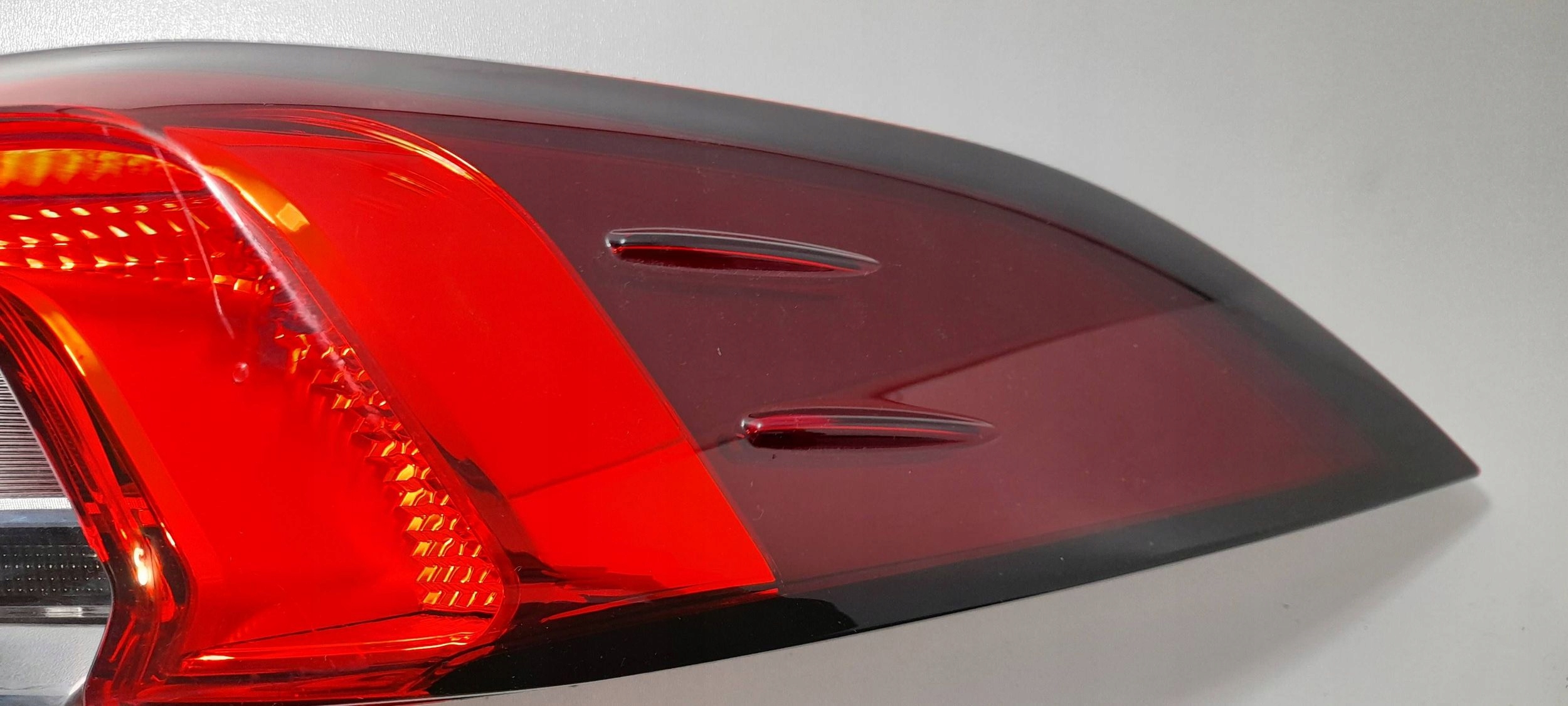 Toyota Corolla E21 sedan light rear right 8155002D1100 (R419)