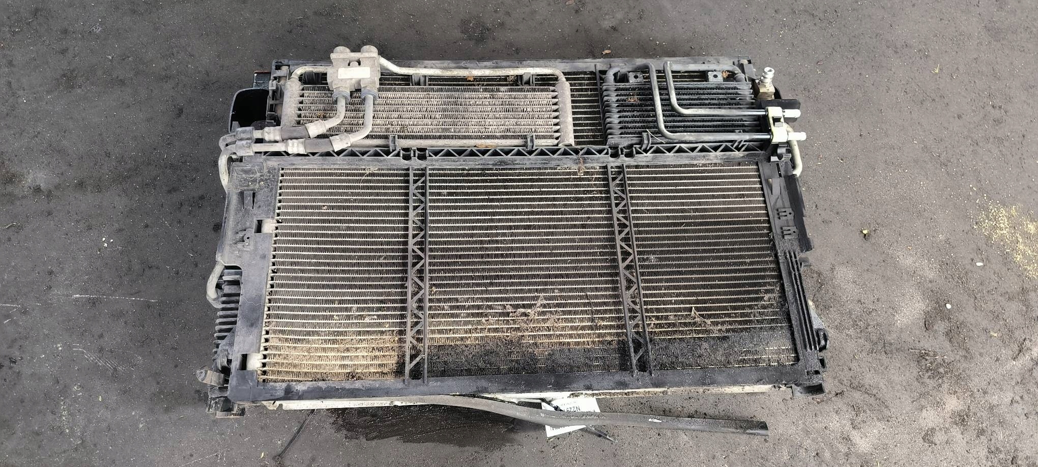 water cooler MERCEDES - BENZ S 320 L W221