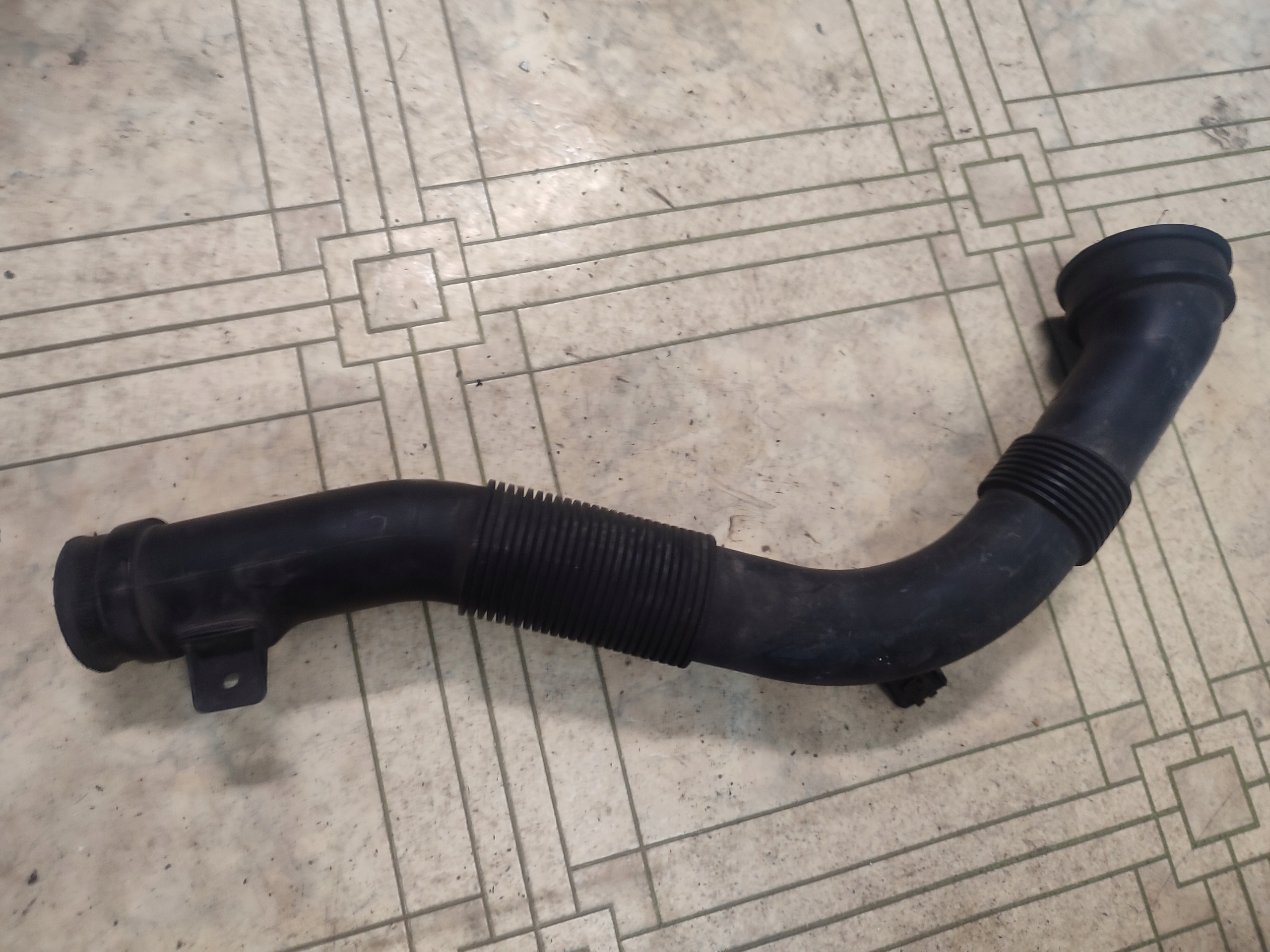 rohr luft OPEL CORSA D 1.3 CDTI 55557413
