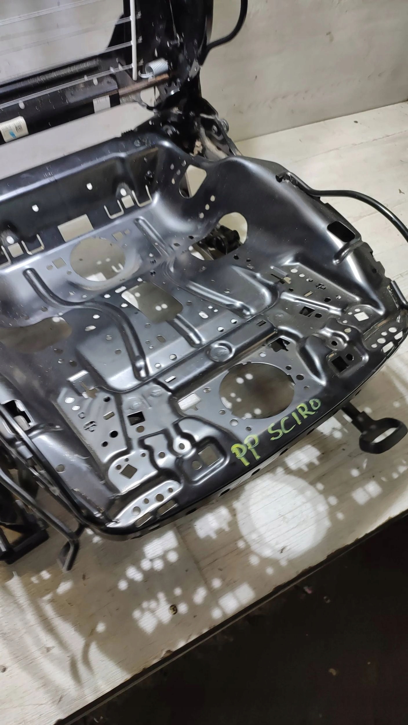 Volkswagen Scirocco 2013 Avant Bouche buse Droit Siège Support
