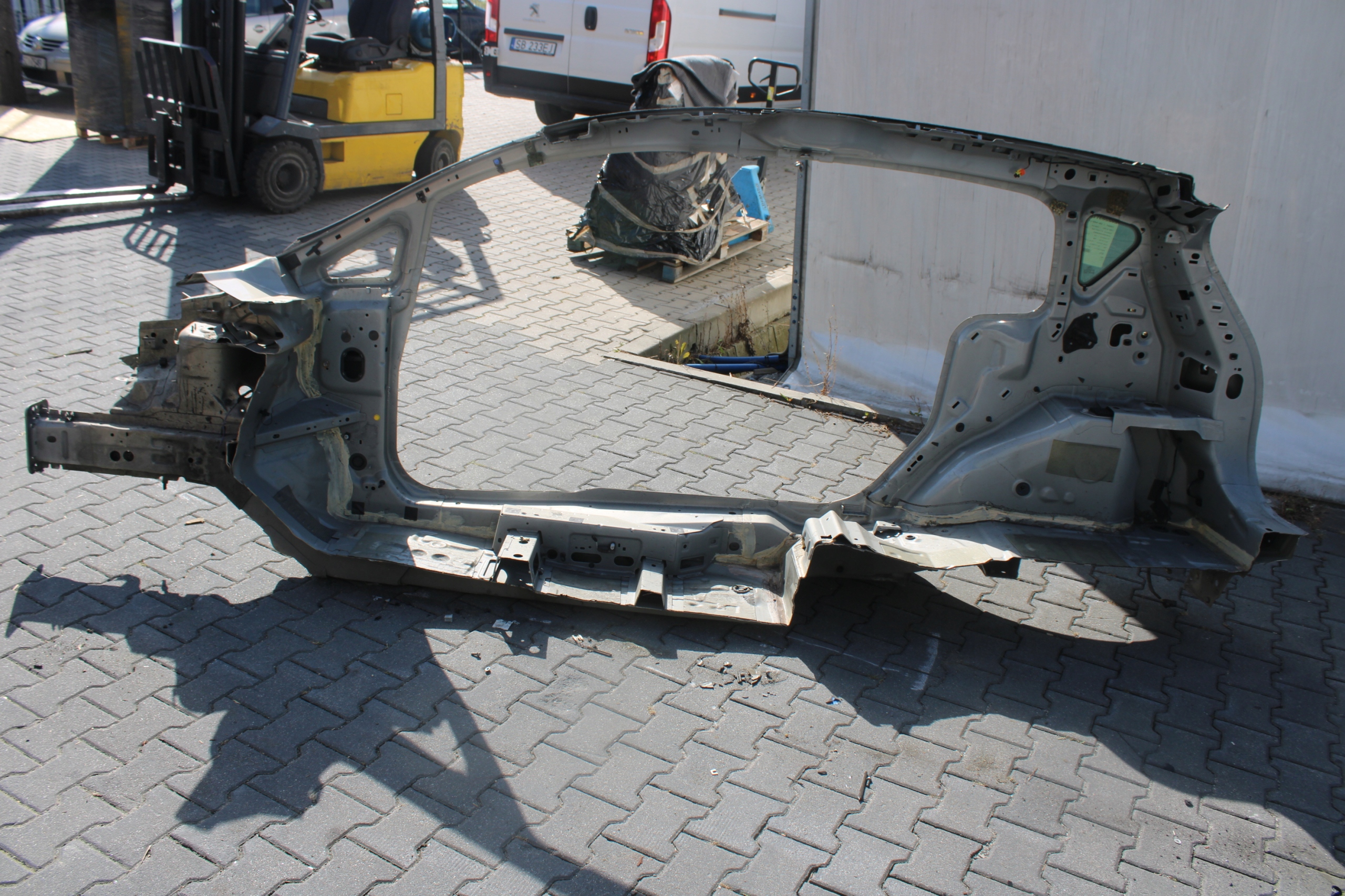 side BOKU right FORD B-MAX