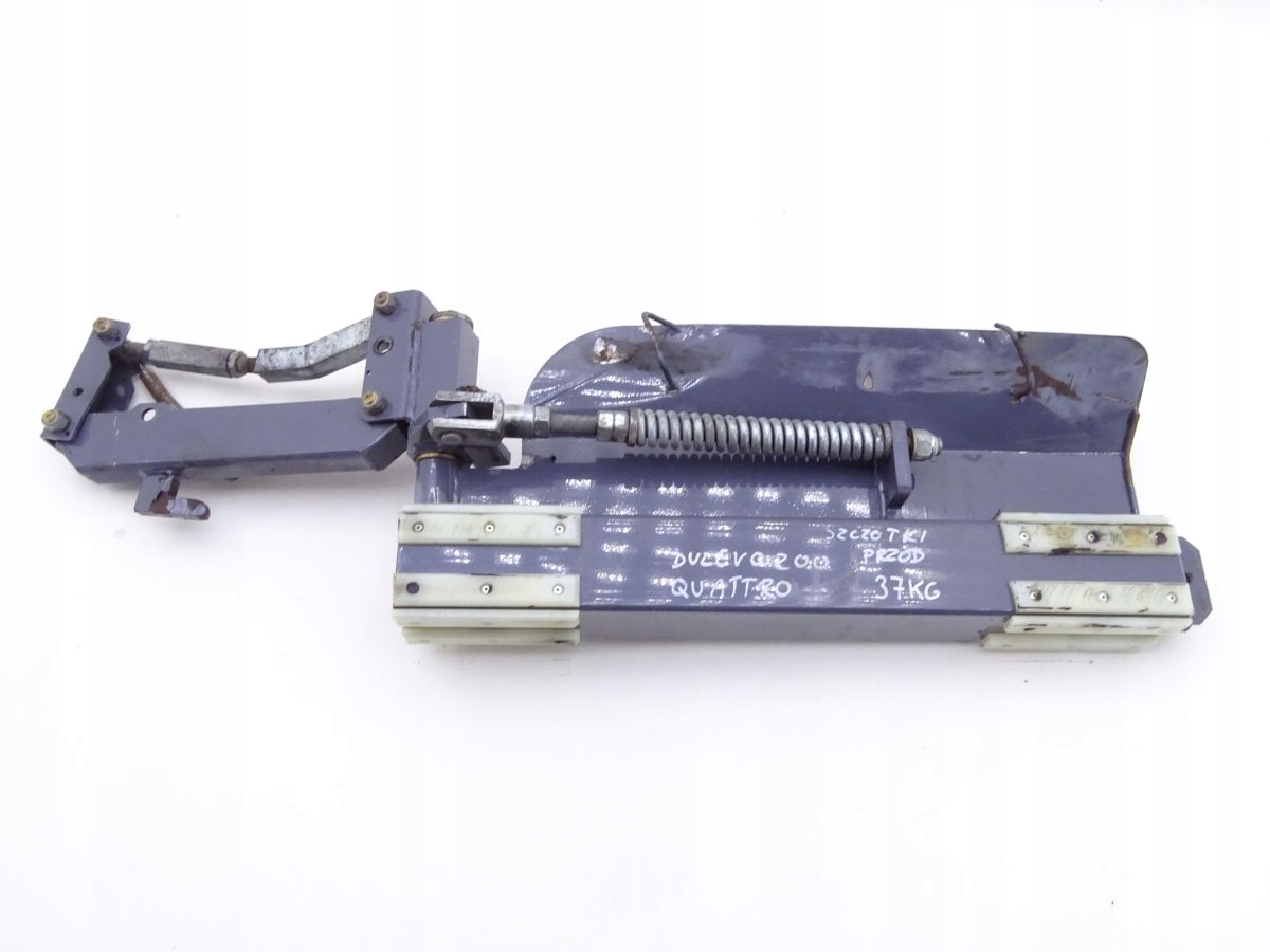 DULEVO_200_MOCOWANIE_RAMIE_SZCZOTKI_PRZÓD - DULEVO 200 QUATTRO КРЕПЛЕНИЕ ЩЕТКИ СПЕРЕДИ