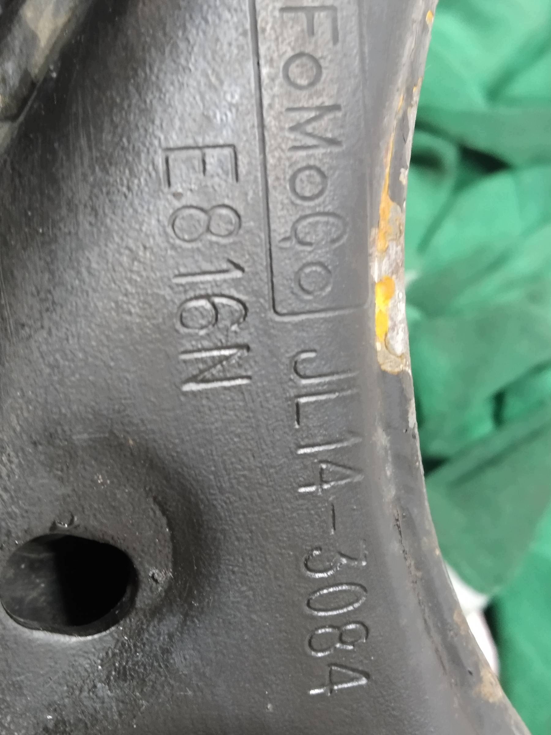 arm right front JL143084 Lincoln Navigator IV (2017-2024)