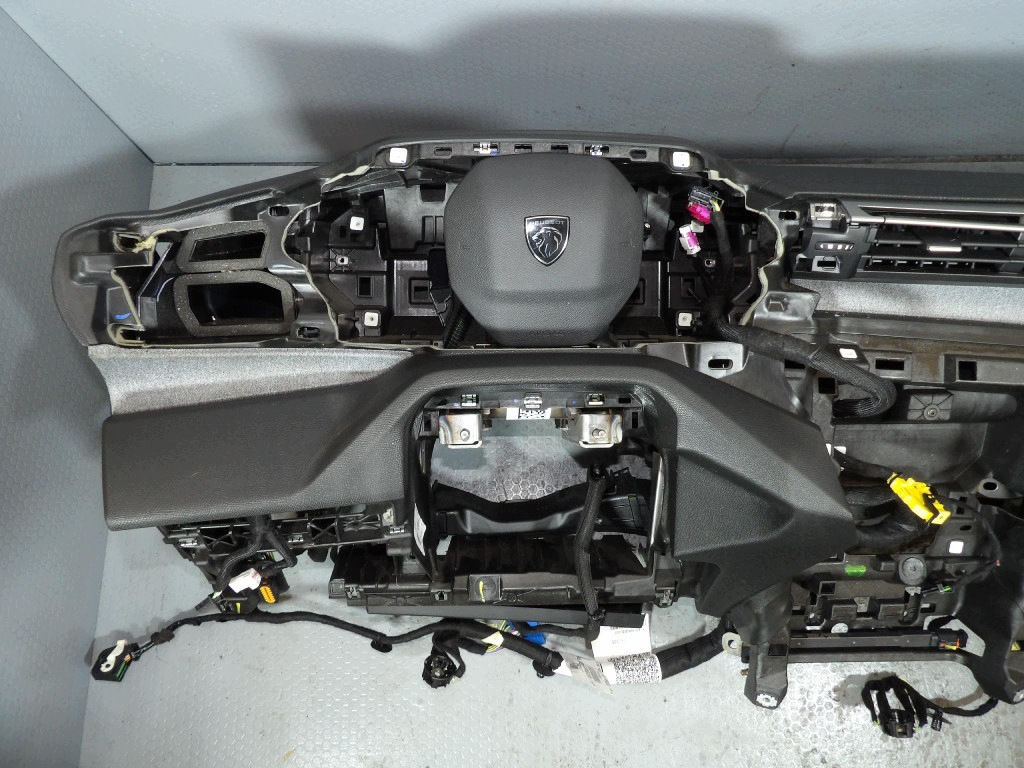 PEUGEOT 308 T10 III console cockpit dashboard airbag