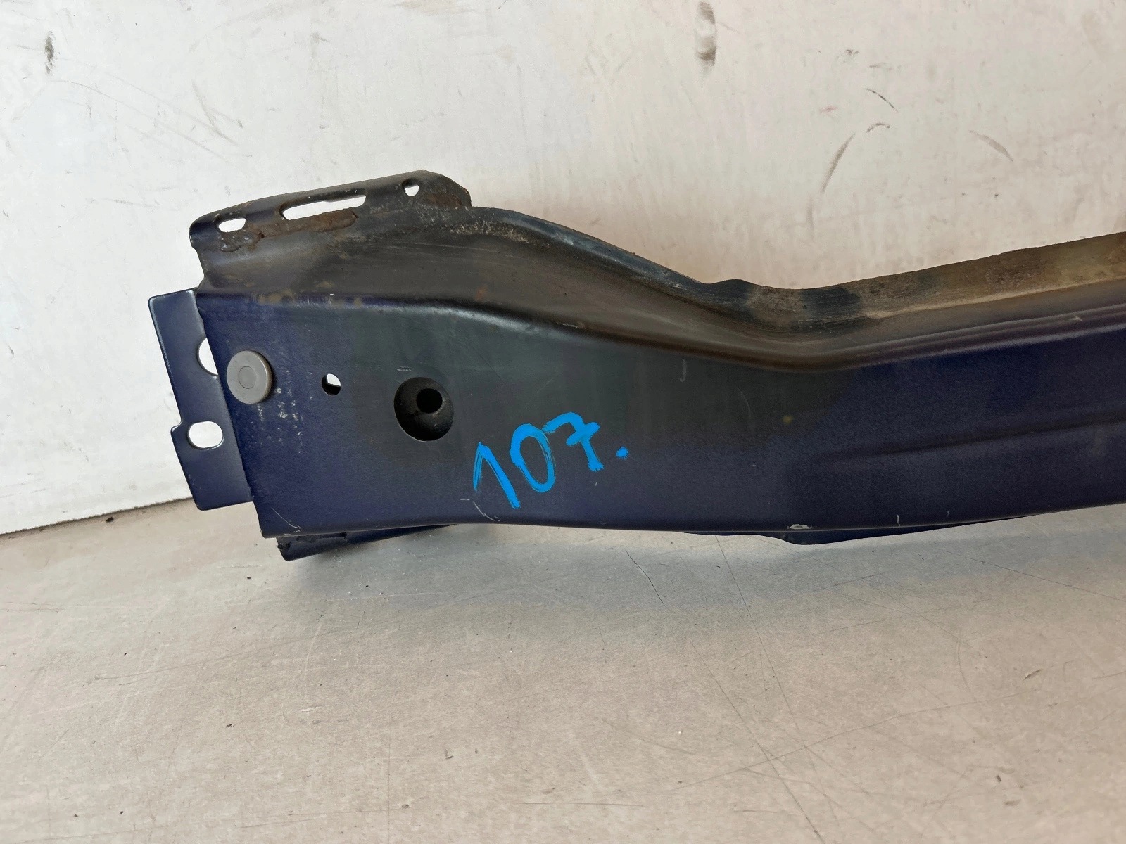 sider pillar of a bumper front Mazda CX-7