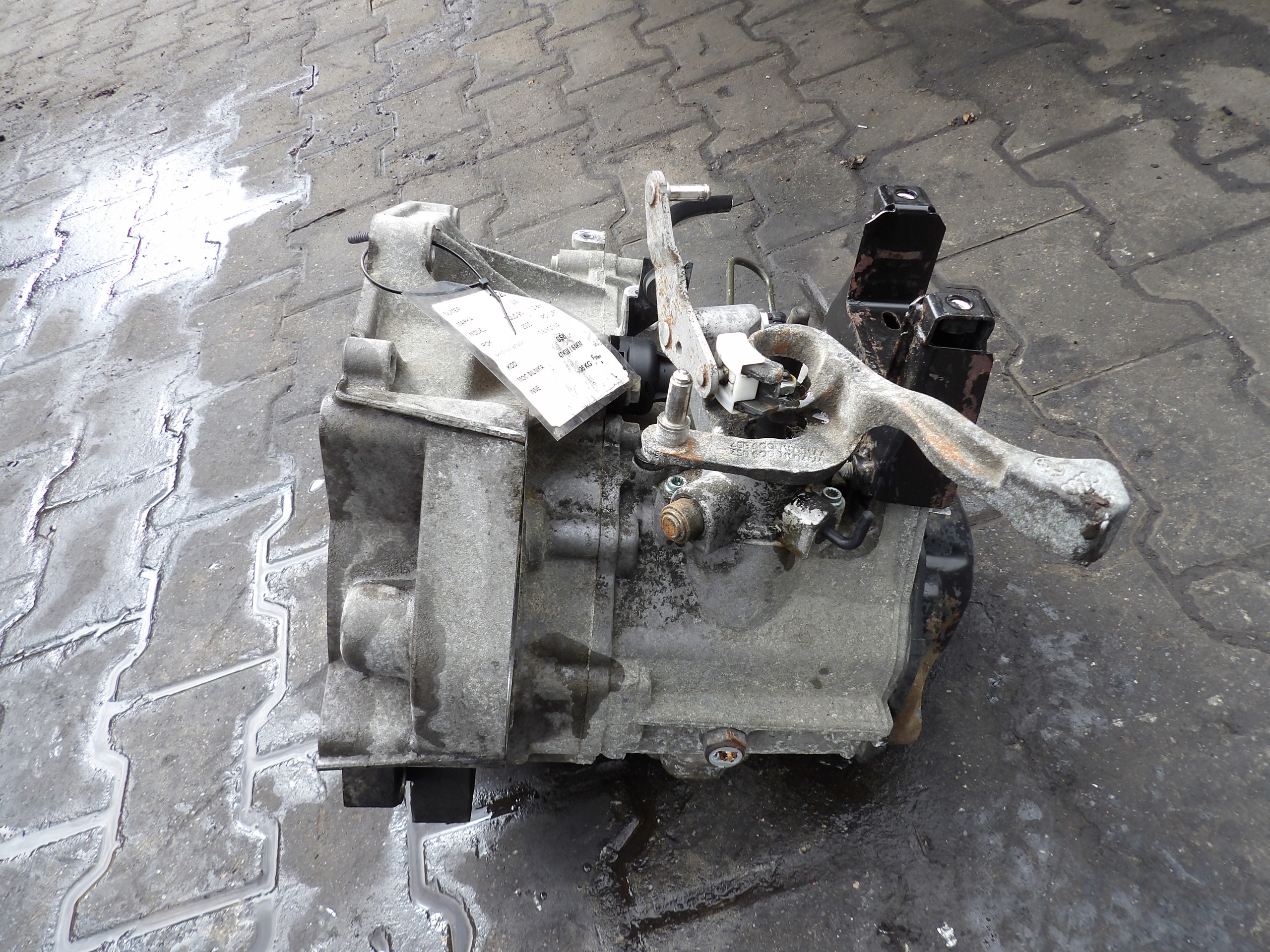 VW Polo 9N 1,2B 47KW 64KM getriebe GSB