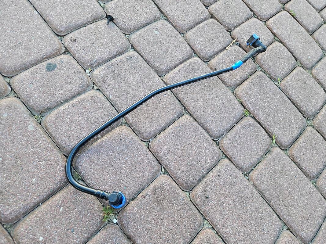 fuel line Sensor 2.0D 174KM Opel Insignia B FL 14638