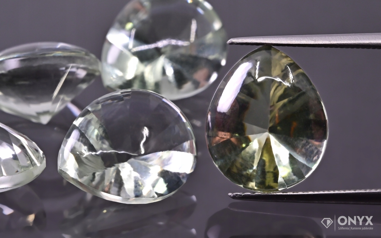 Prasiolit fasetovaná slza 12x10 mm