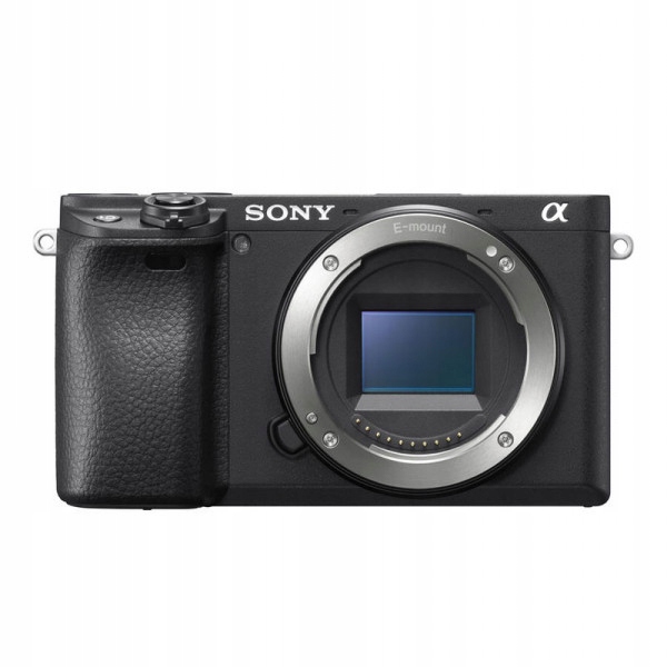 Sony a6400 + 18-105 мм f / 4 р OSS Pz ILCE6400GBDI Included in the set body + lens