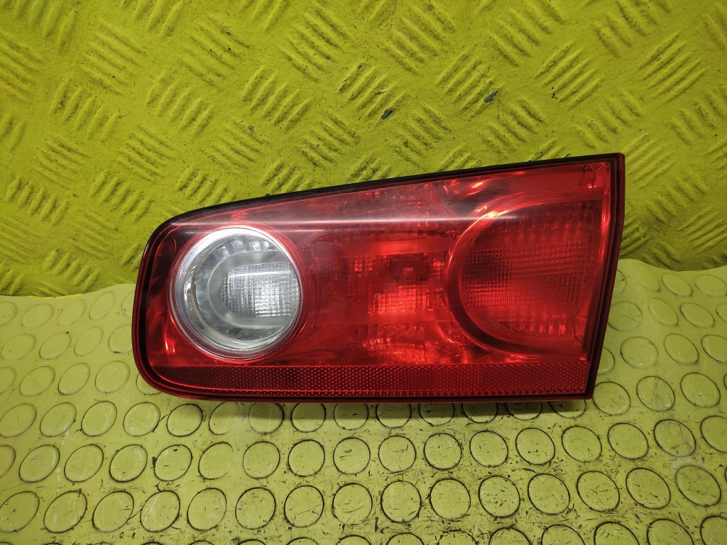 RENAULT LAGUNA II FL light right rear part to the bonnet