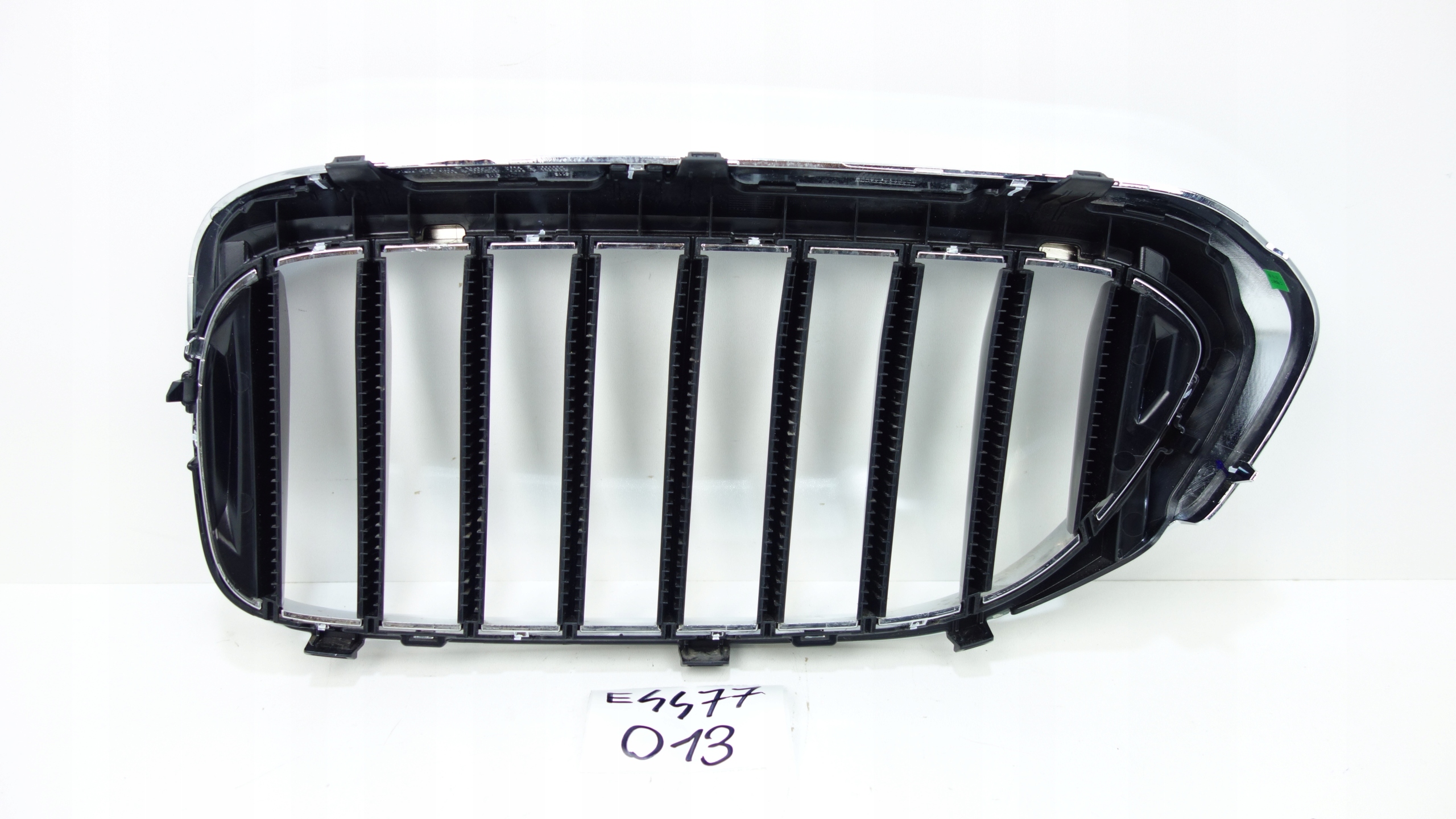 maska bubreg maska desna BMW 5 G30 G31 2017- 7383520