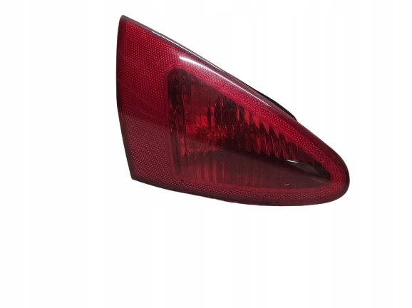 ALFA ROMEO 147 00-05 LAMPA LEWA W KLAPĘ