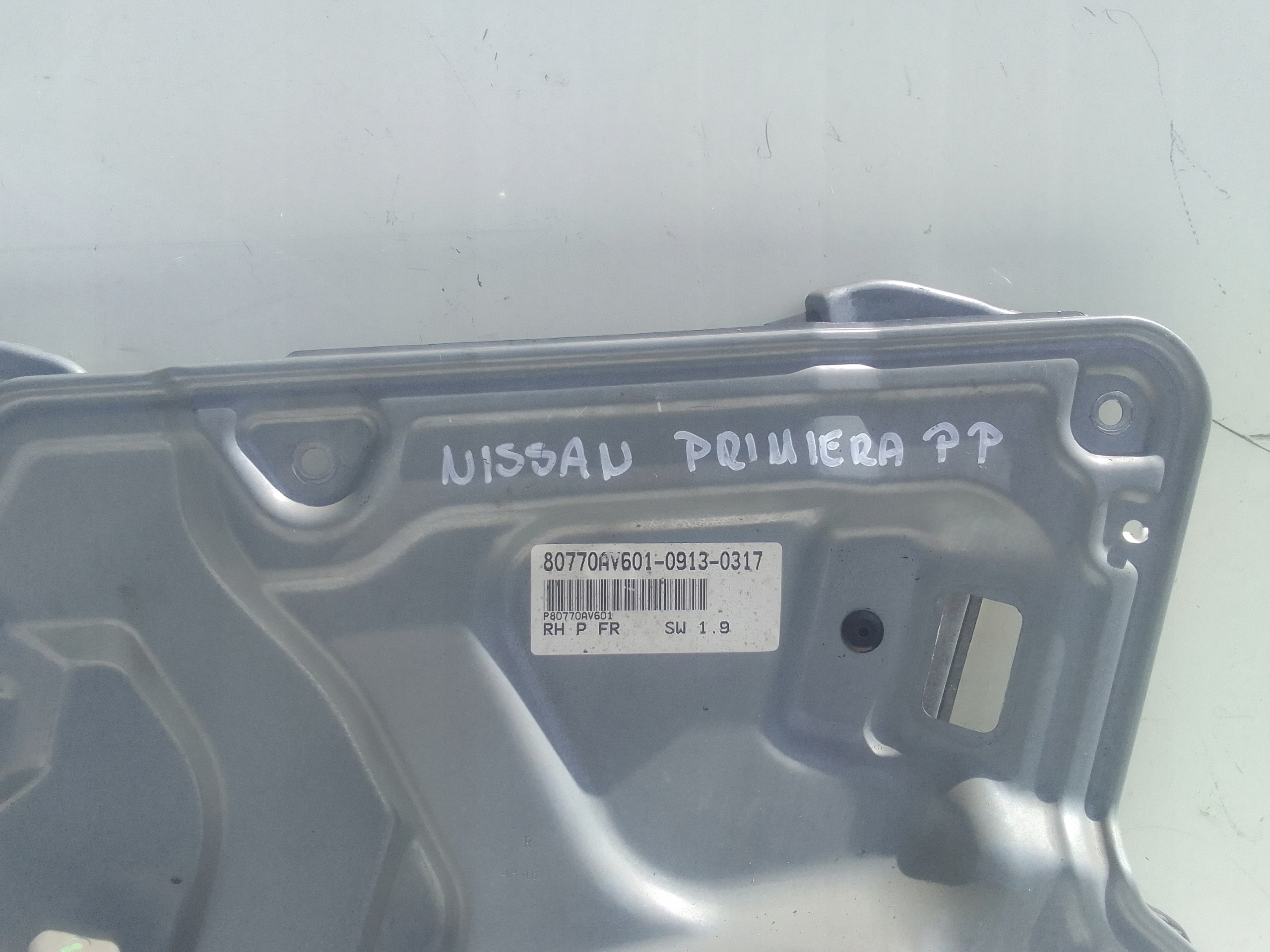 NISSAN PRIMERA P12 MECHANIZM SZYBY LEWY PRZÓD Typ samochodu Samochody osobowe