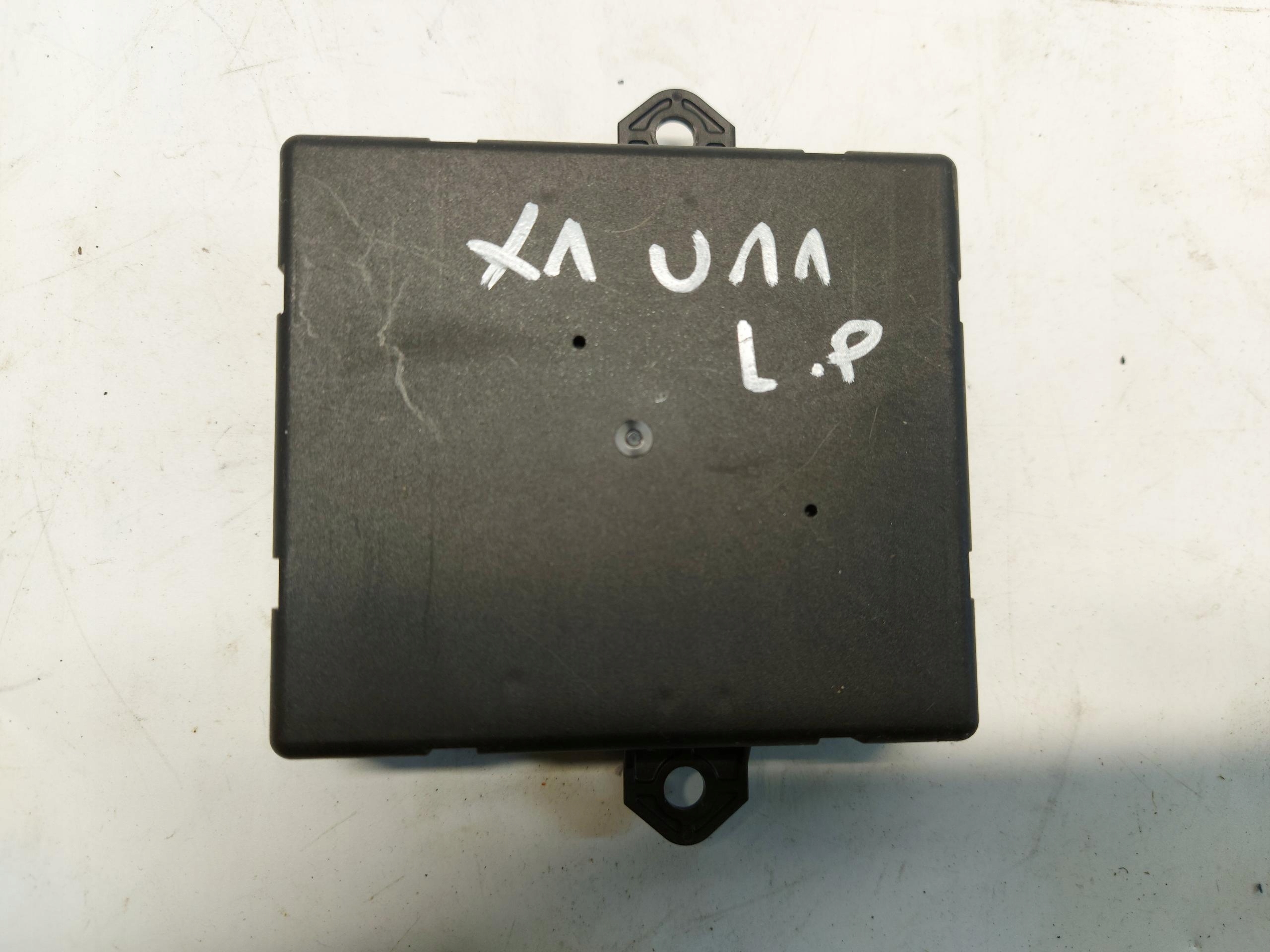 BMW iX1 X1 U11 module control unit door front left 5A83A76