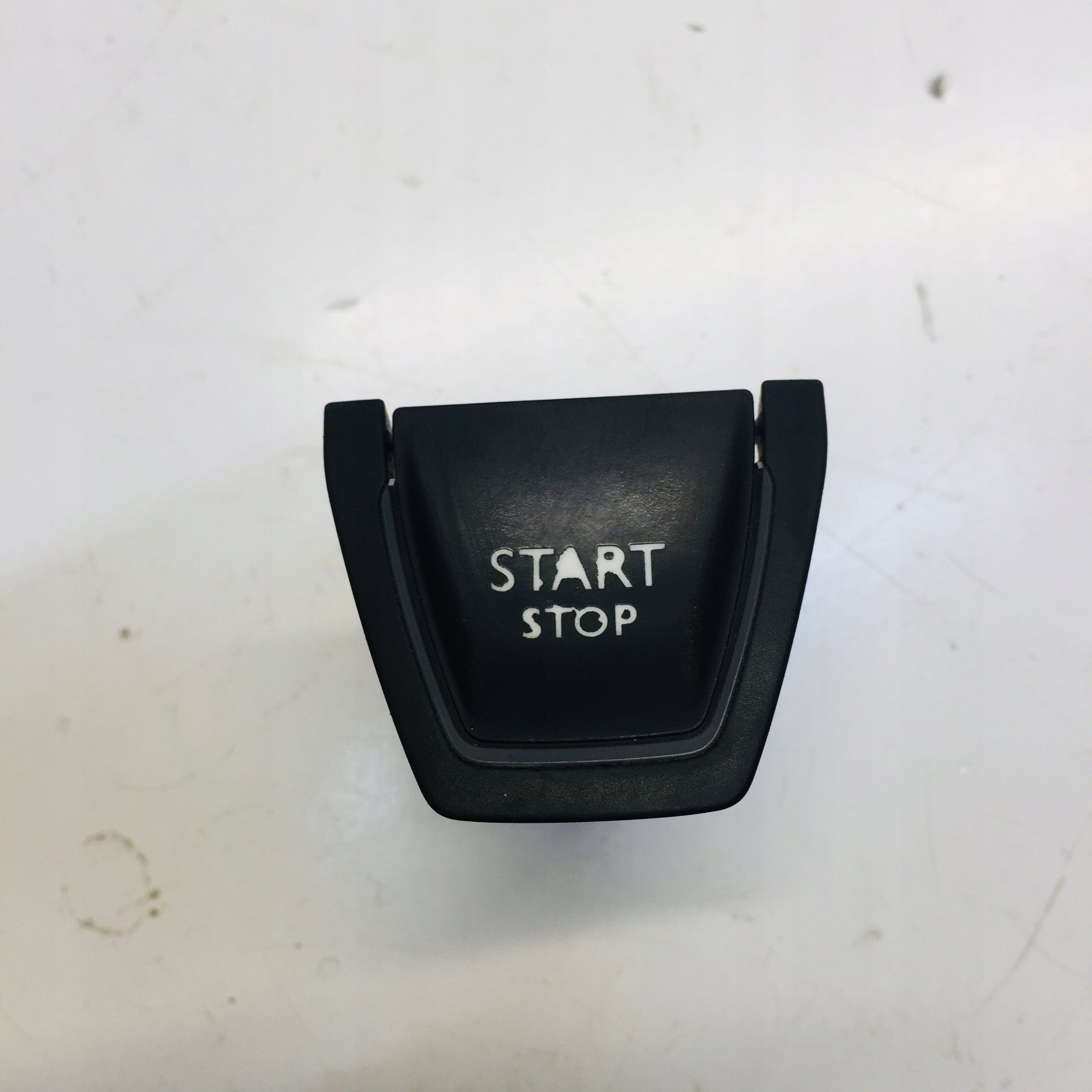 КНОПКА START STOP CITROEN DS5