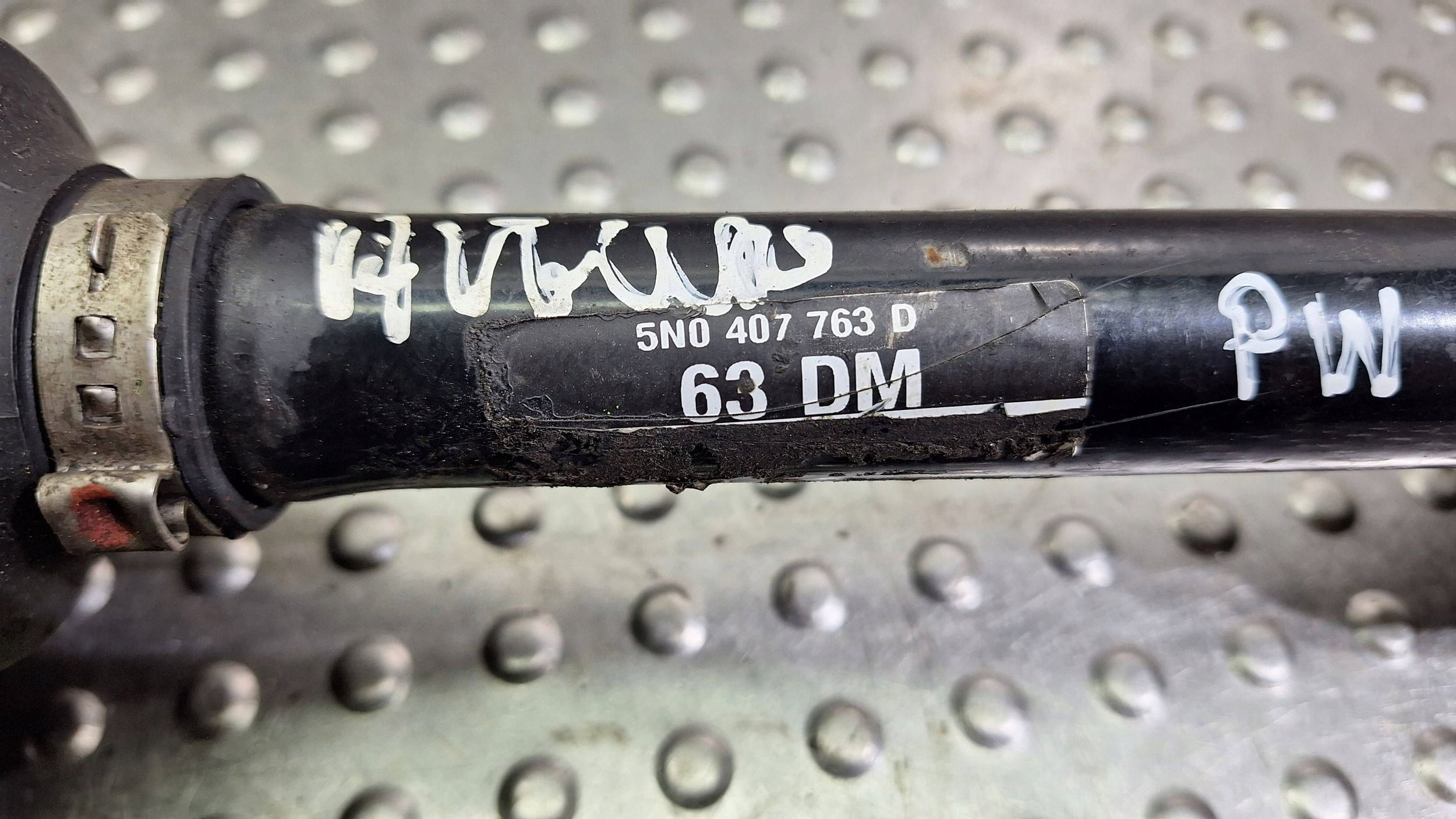 semi-axis left front 5N0407763D VW TIGUAN and Q3 8U 1.4TSI